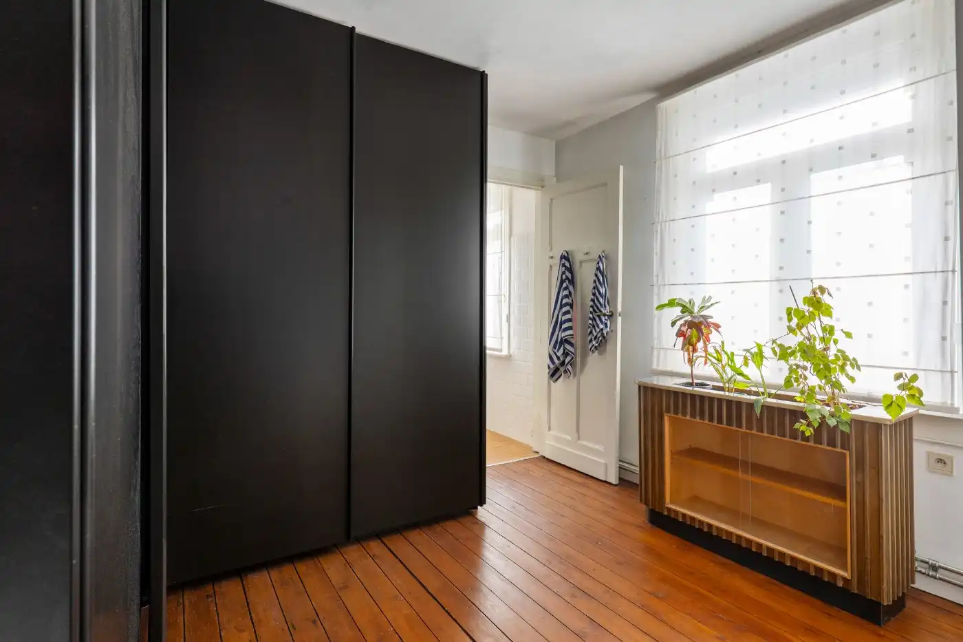 Prachtig gerenoveerde, authentieke woning met 4 slpk. en tuin foto 17