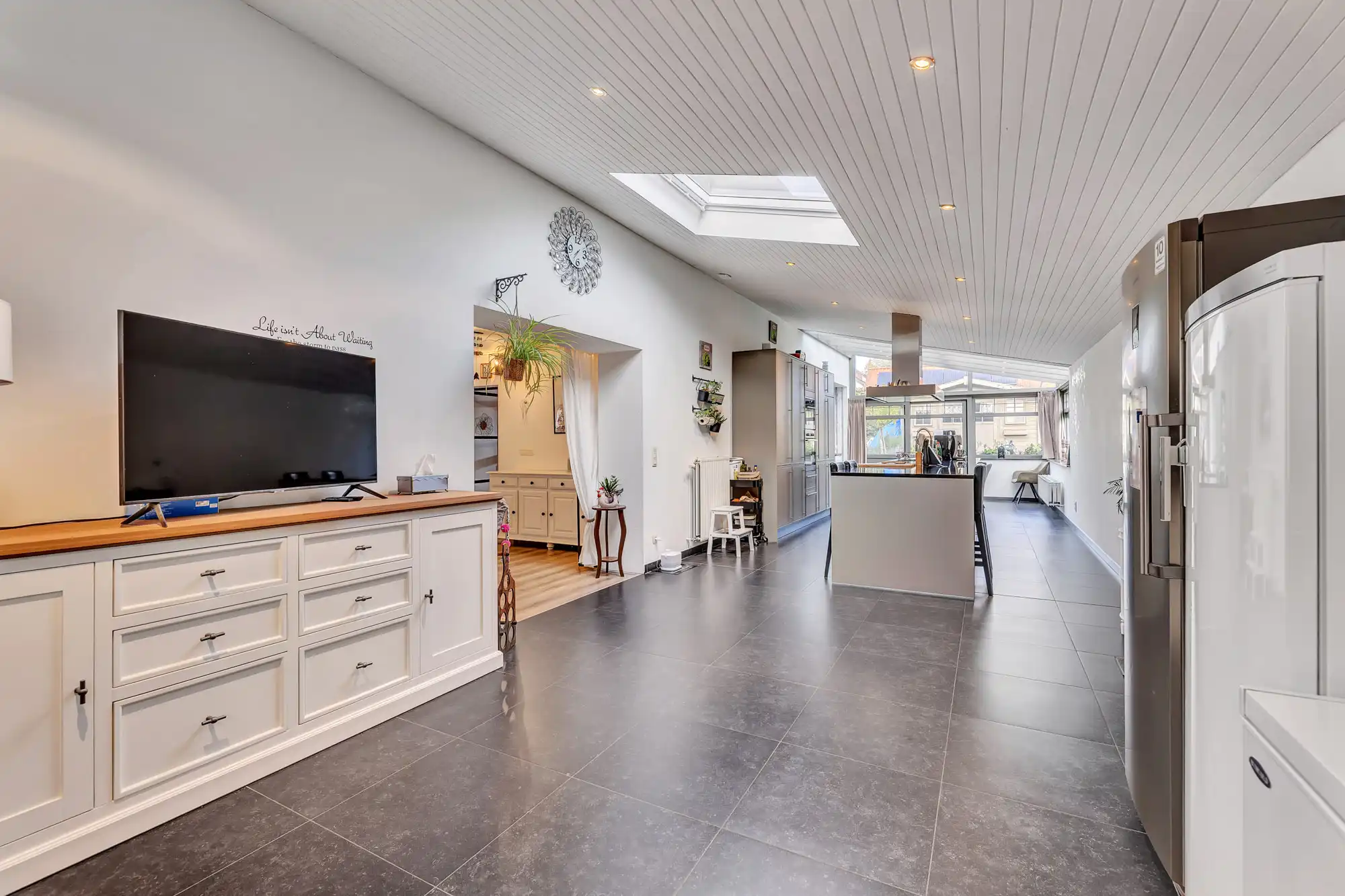 Karaktervolle woning met 5 slaapkamers te Borchtlombeek foto 6