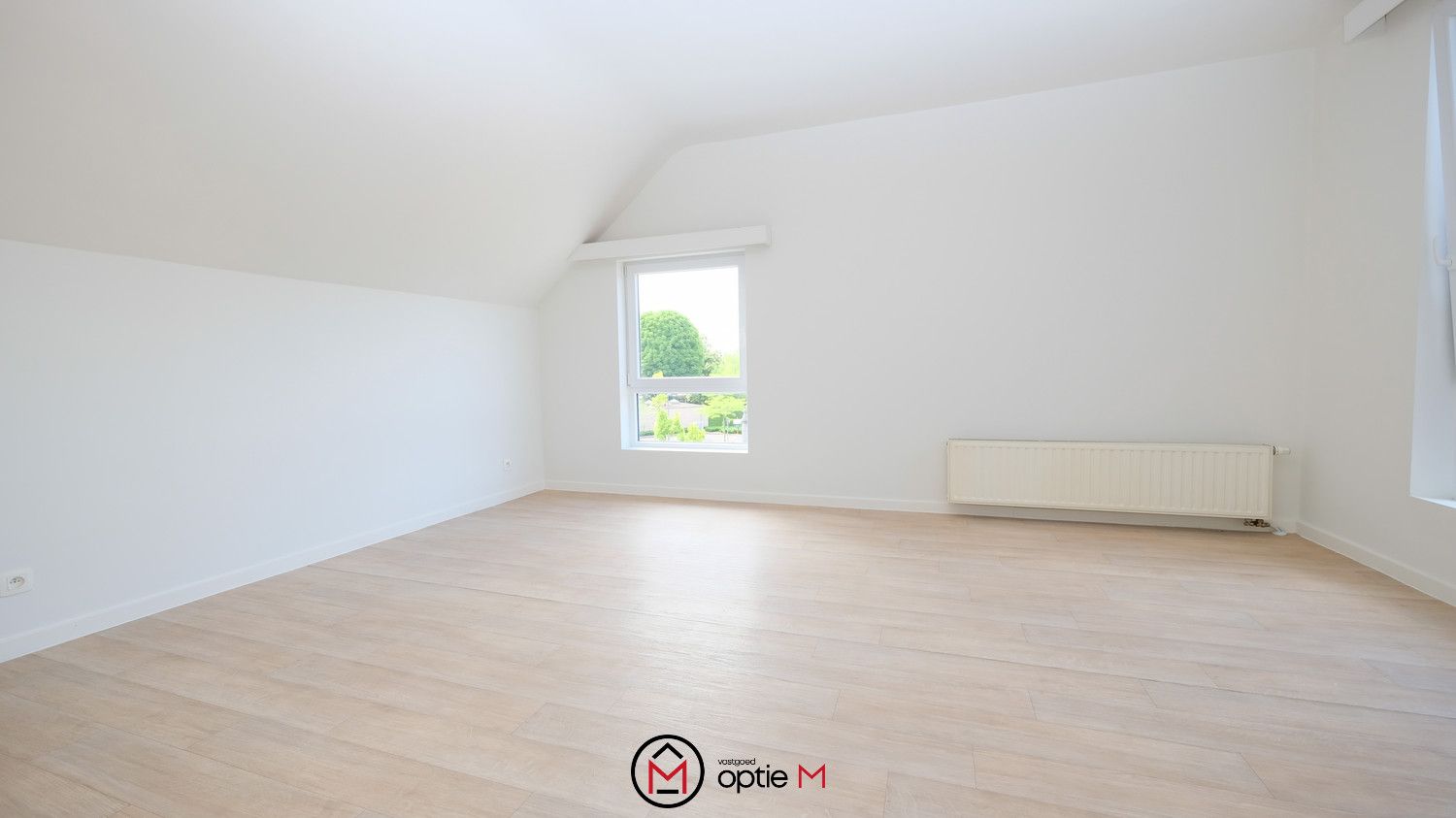 RUIM APPARTEMENT MET 3 SLAAPKAMERS, TERRAS EN GARAGEBOX foto 15