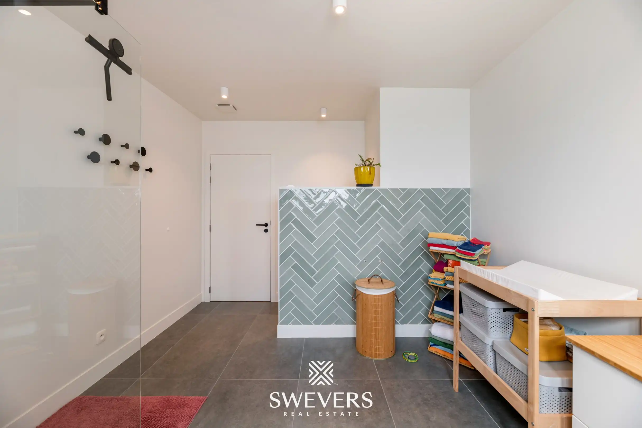 Ruime gerenoveerde woning op topligging foto 17