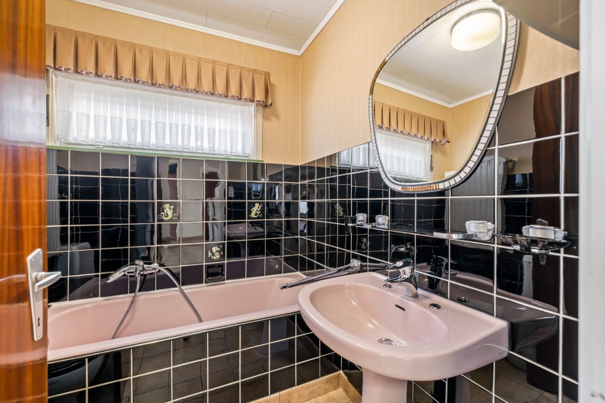Solide rijwoning met 3 slaapkamers en zijdoorgang foto 7
