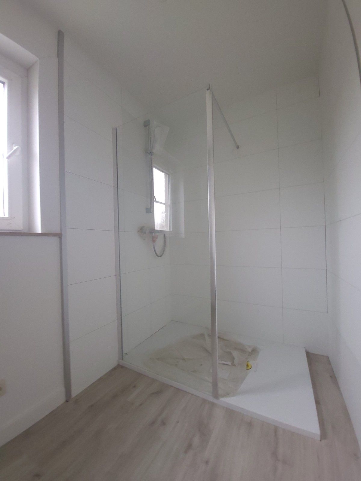 Halfopen gezinswoning in rustige wijk foto 12