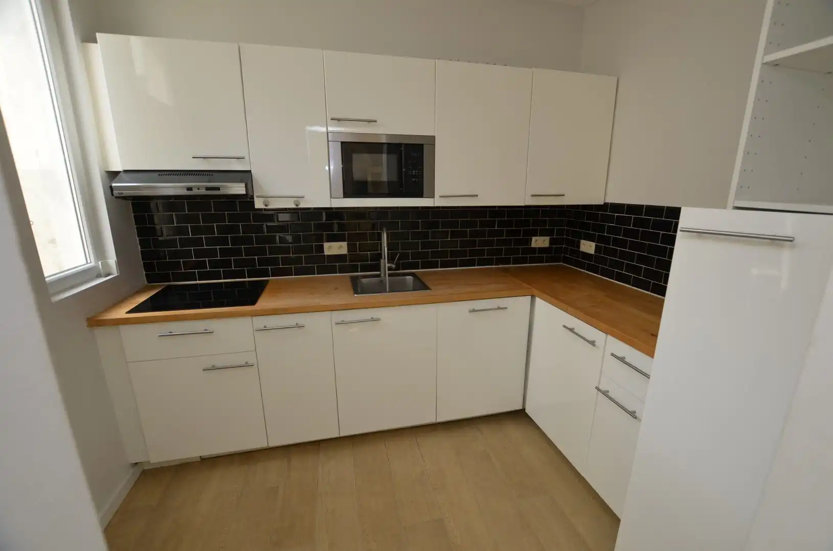 Mooi gelijkvloers appartement foto 6