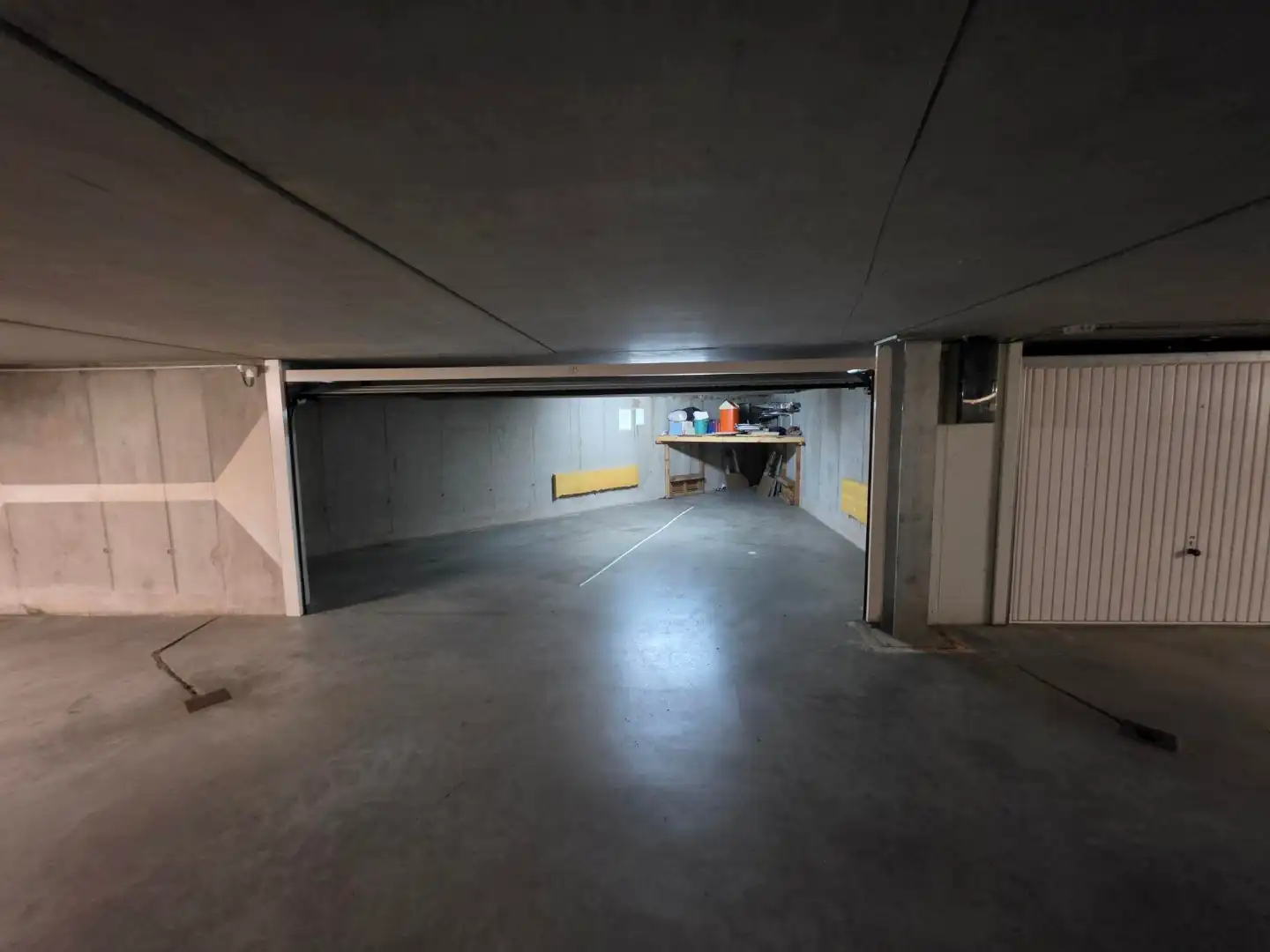 Dubbele garagebox - ondergrond, ruim en vlot bereikbaar foto 4