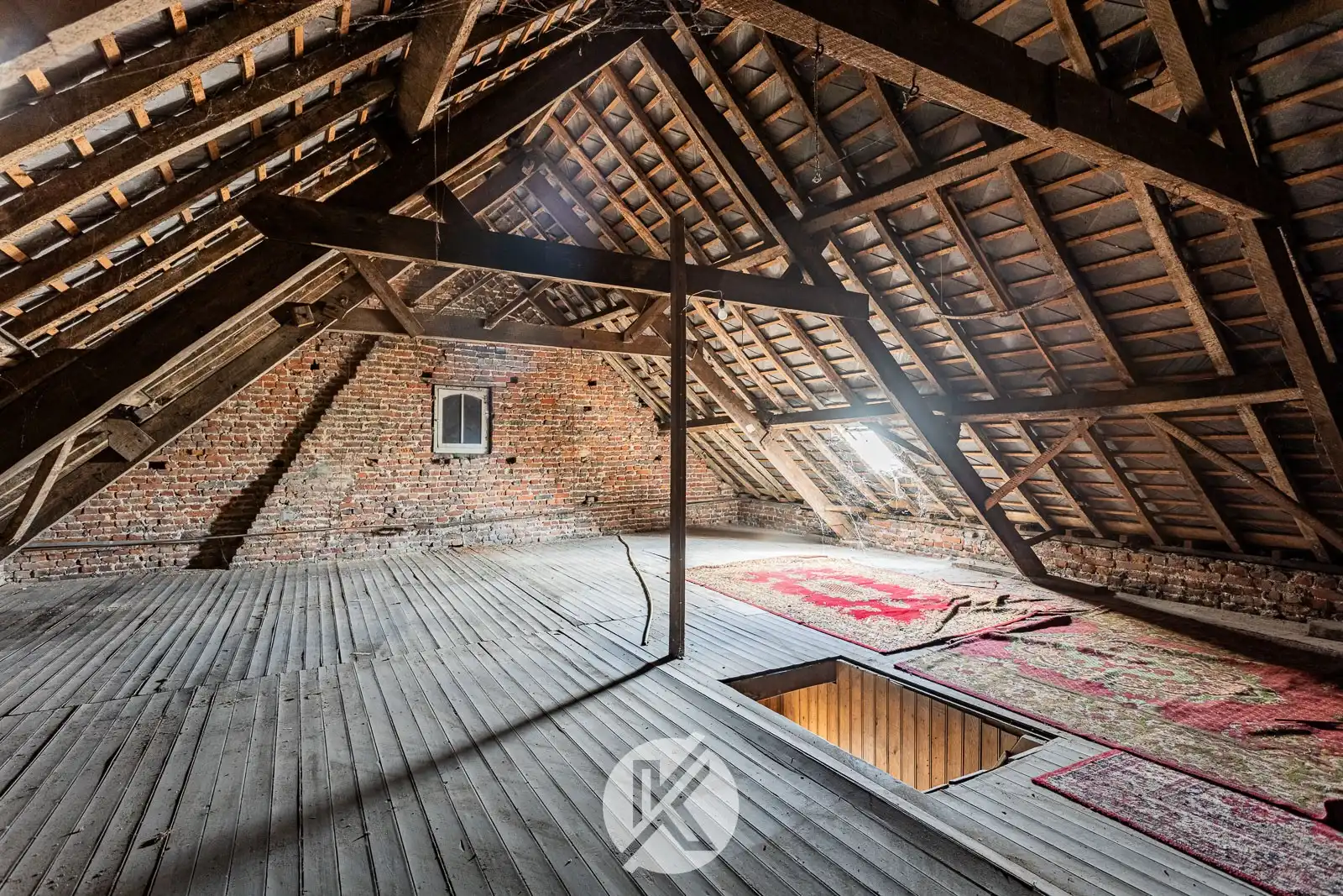 Te renoveren woning met groot volume foto 16