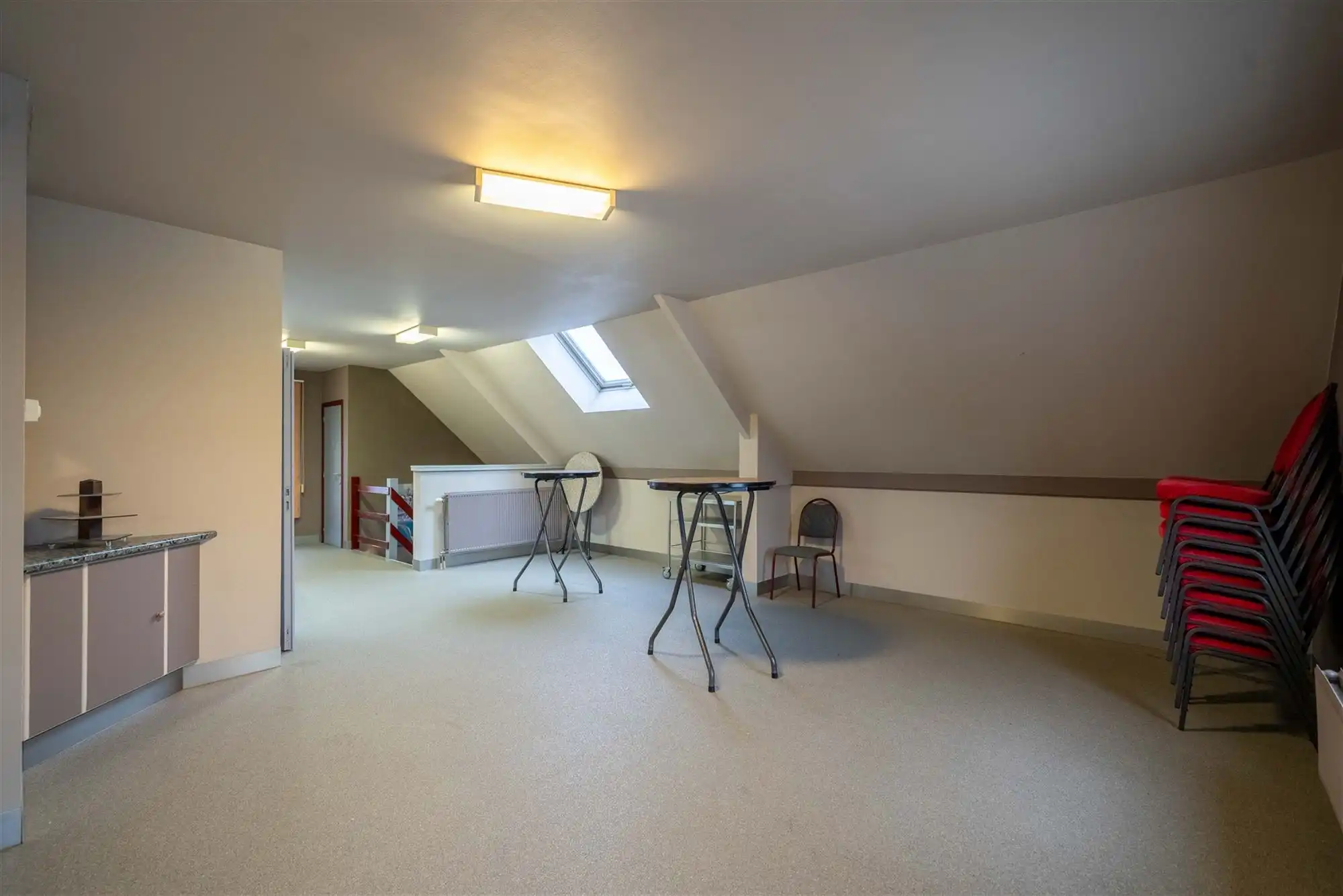 Prachtig handelspand met zaal en ruim appartement te koop! foto 28