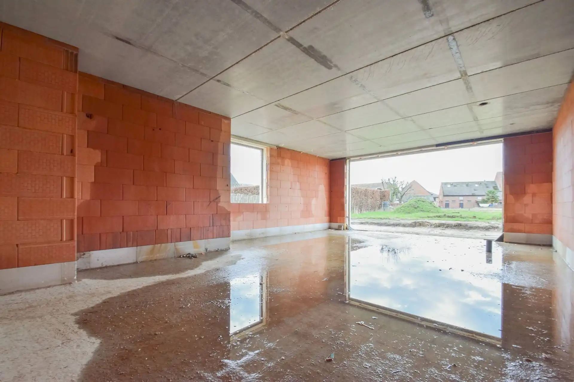 Halfopen nieuwbouw met mog. 4 slpk in een doodlopende straat foto 5