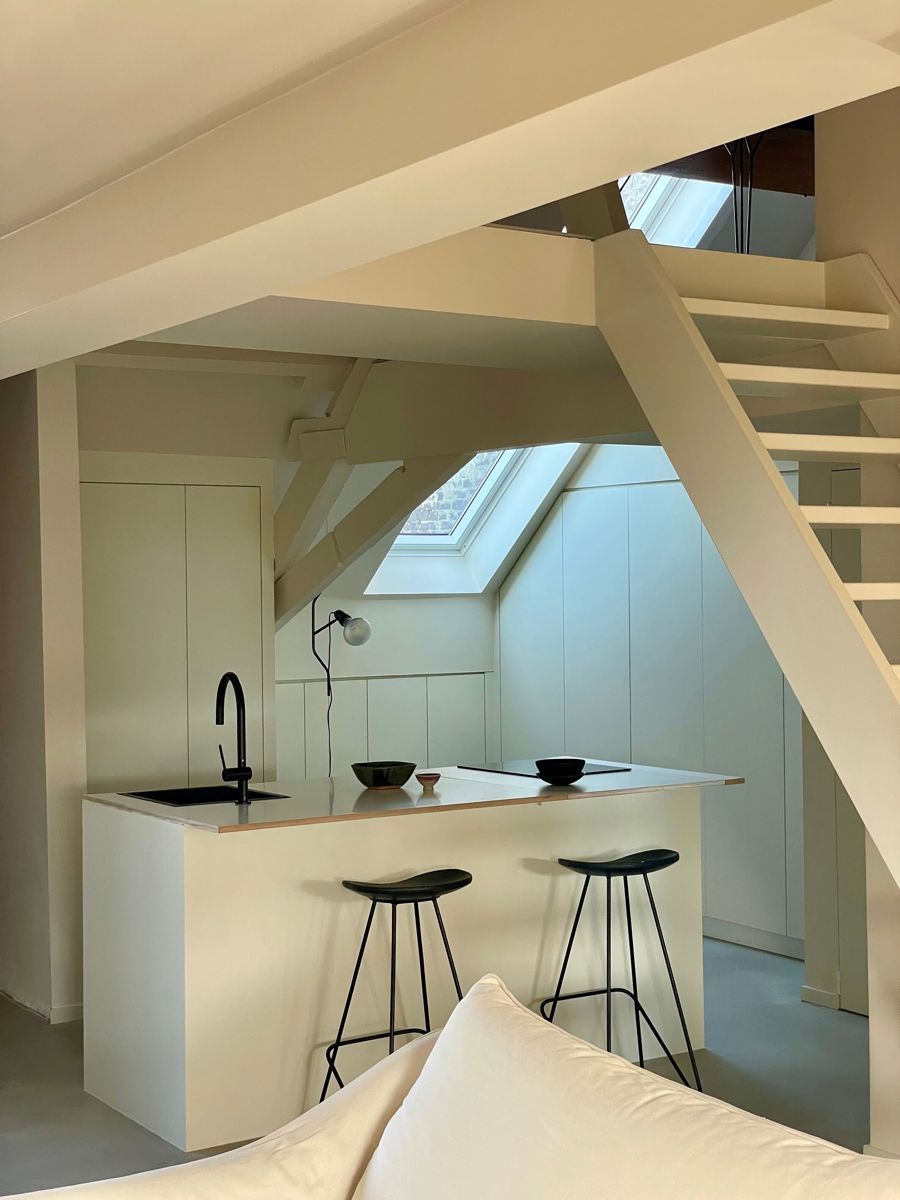 Hip, gemeubeld dakappartement met zicht over Gent foto 9