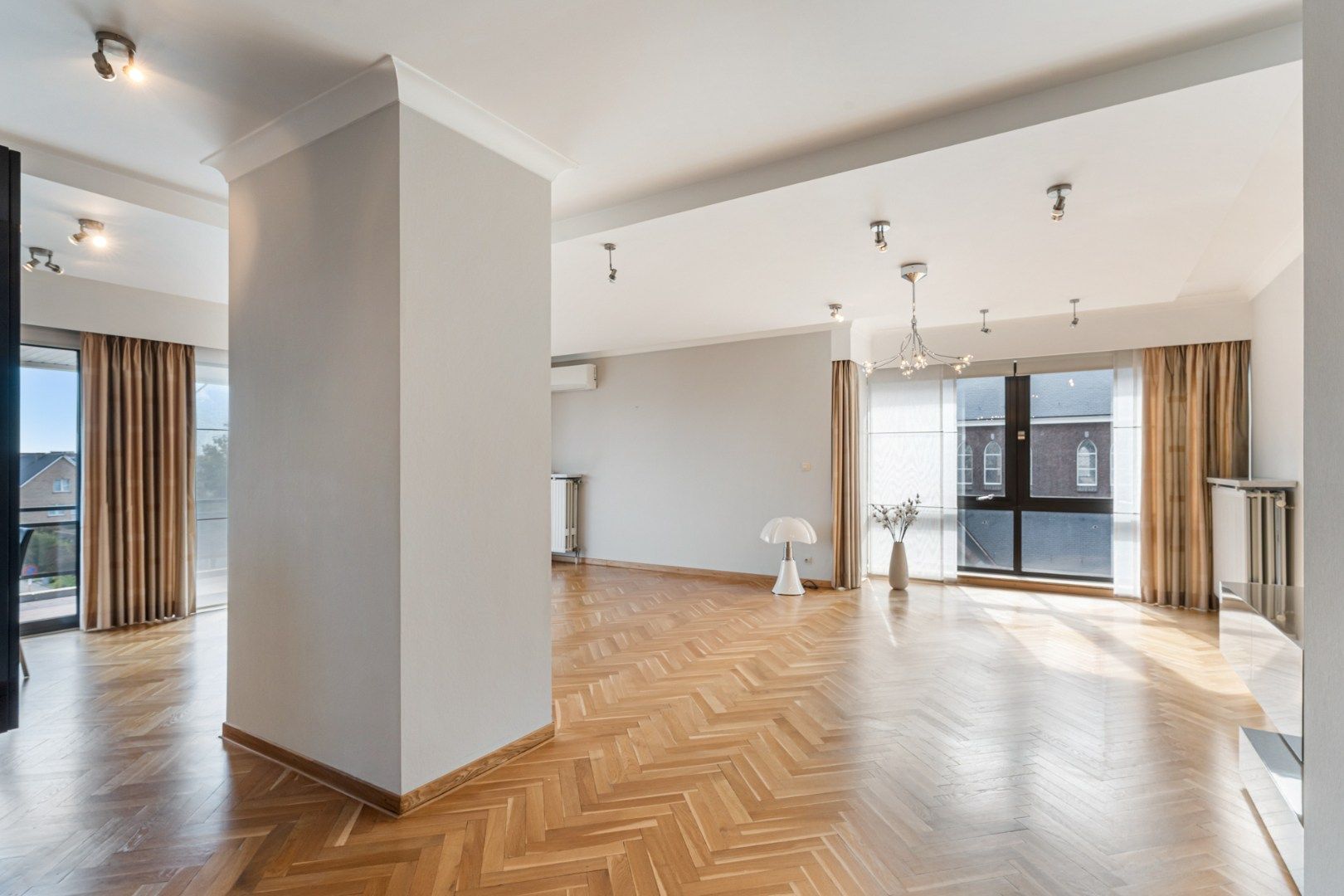 2 slpk appartement, 126 m², terras, autostaanplaats, kelderberging foto 5
