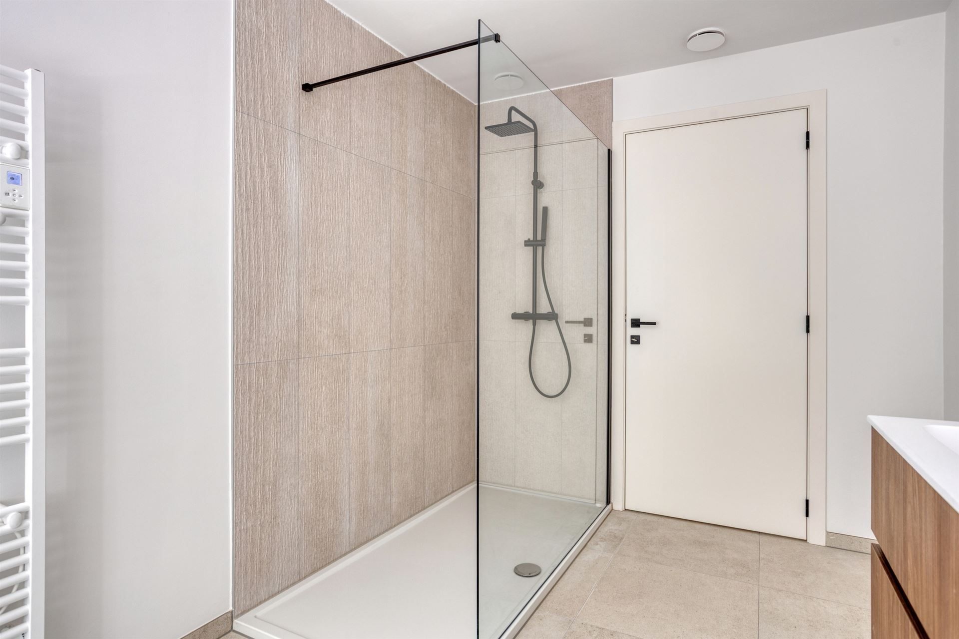 Prachtige nieuwbouw in rustige straat foto 17