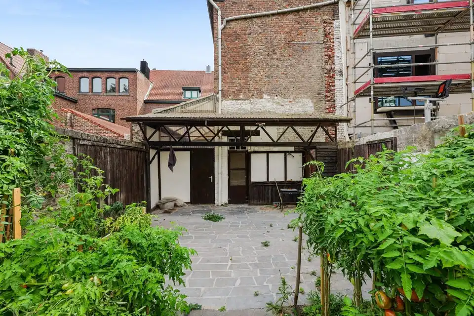 AUTHENTIEK TE RENOVEREN HERENHUIS IN SINT-TRUIDEN. foto 30