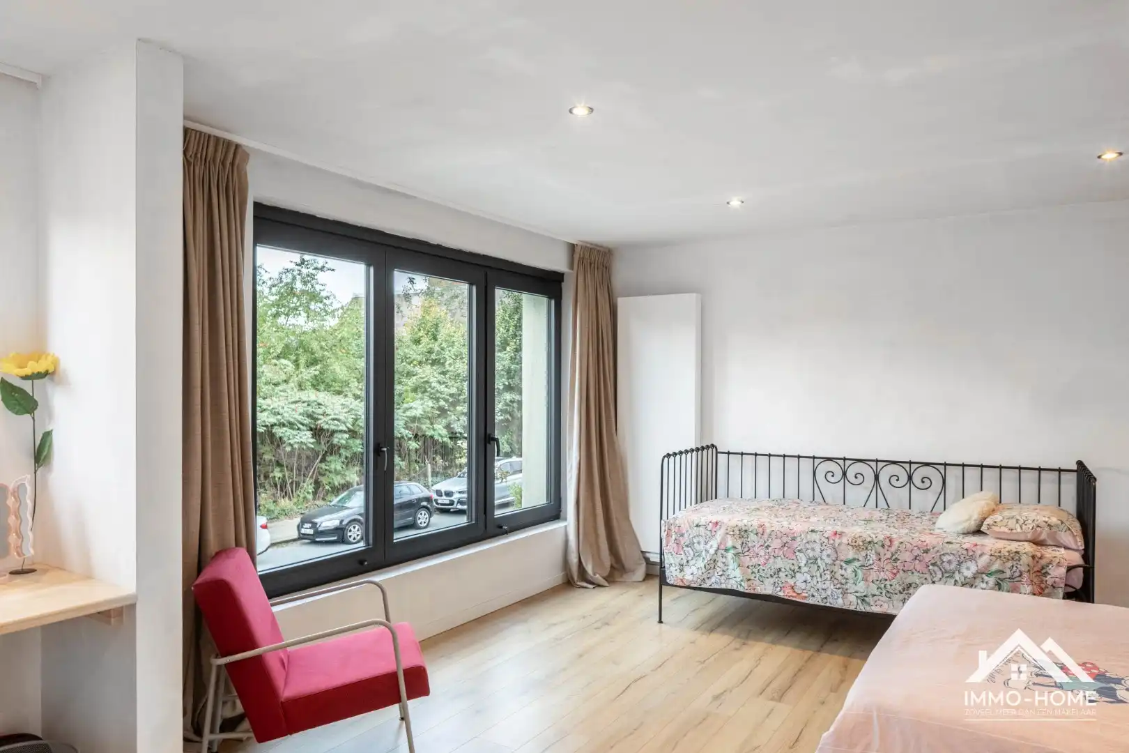 Prachtige gerenoveerde woning op een topligging in Sint-Amandsberg! foto 18