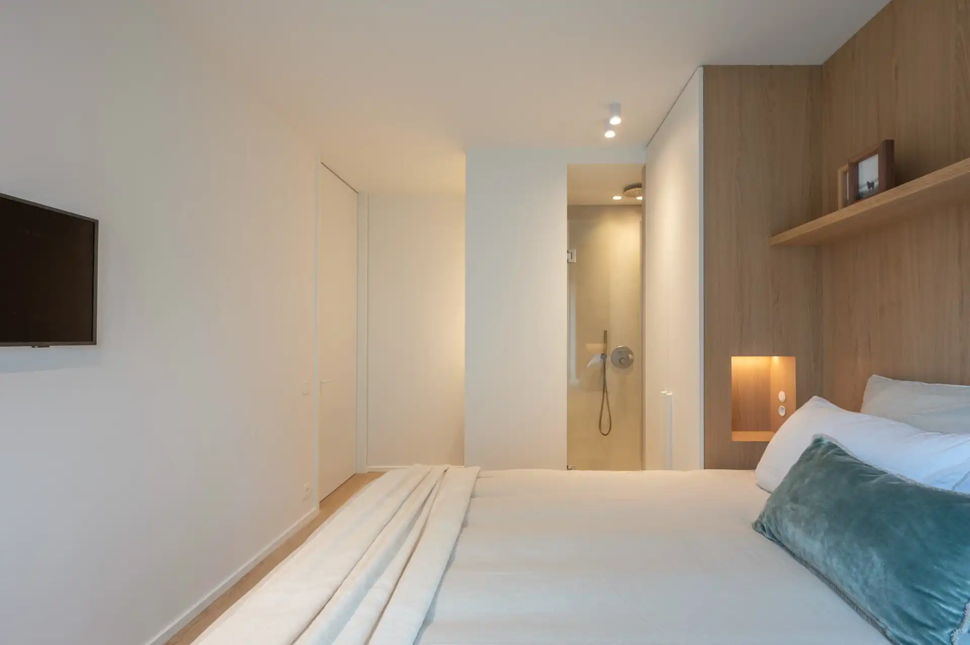 Prachtig gerenoveerd appartement met zuidwesten oriëntatie gelegen in het centrum van Knokke, vlakbij de Dumortierlaan foto 18