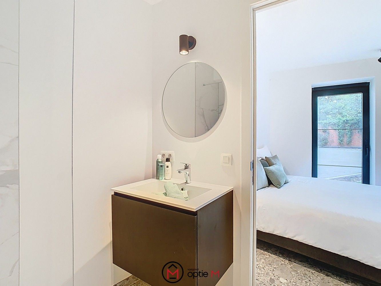 Instapklare en moderne studio op het gelijkvloers te huur in Hasselt foto 9