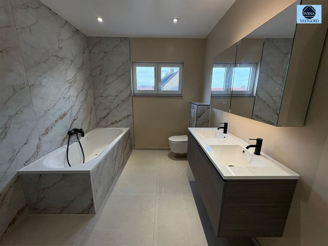 ZEER MOOIE WONING MET 4 SLAAPKAMERS foto 16