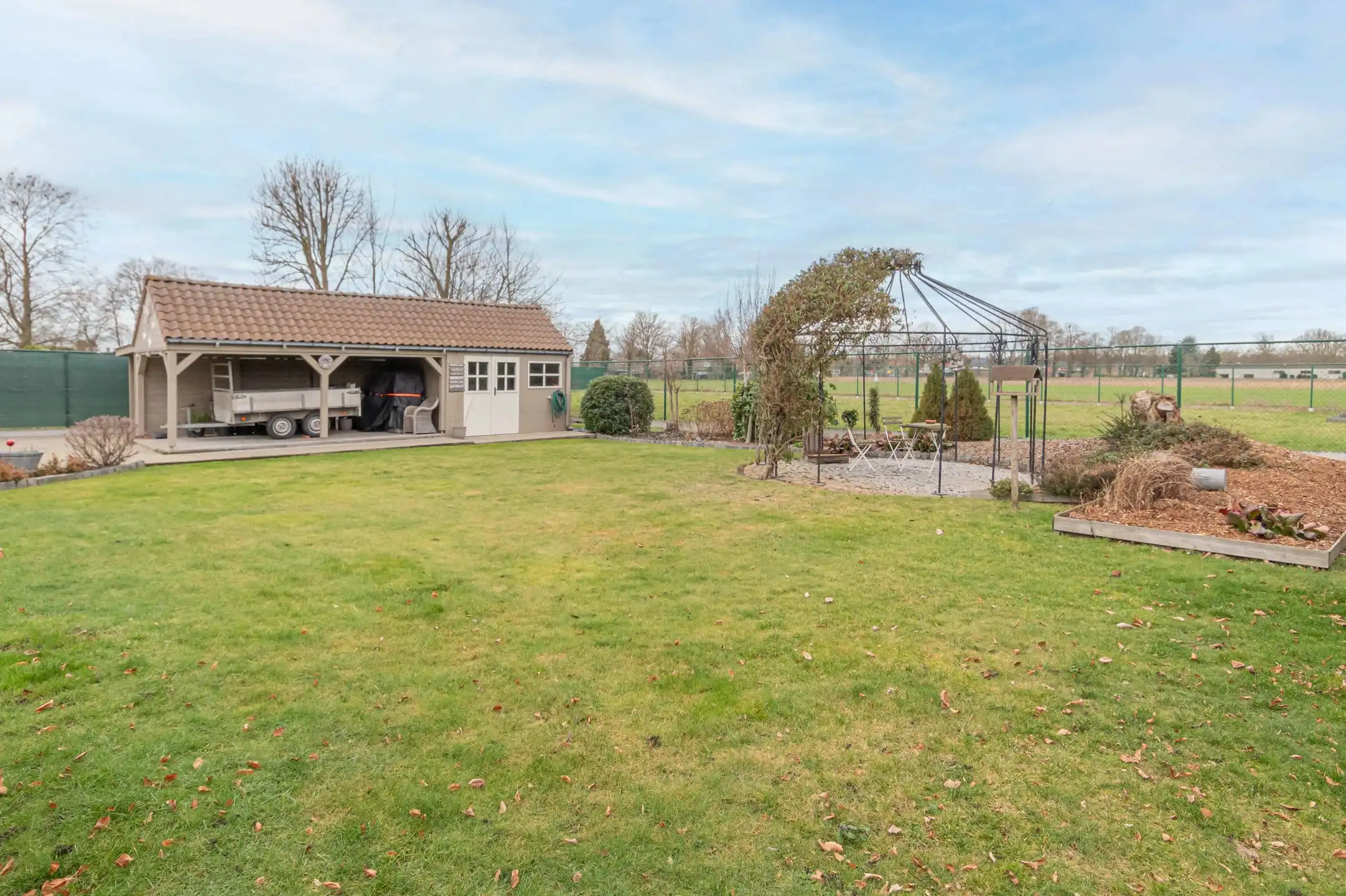 Knappe villa in landelijke stijl met uitgestrekt uitzicht foto 12