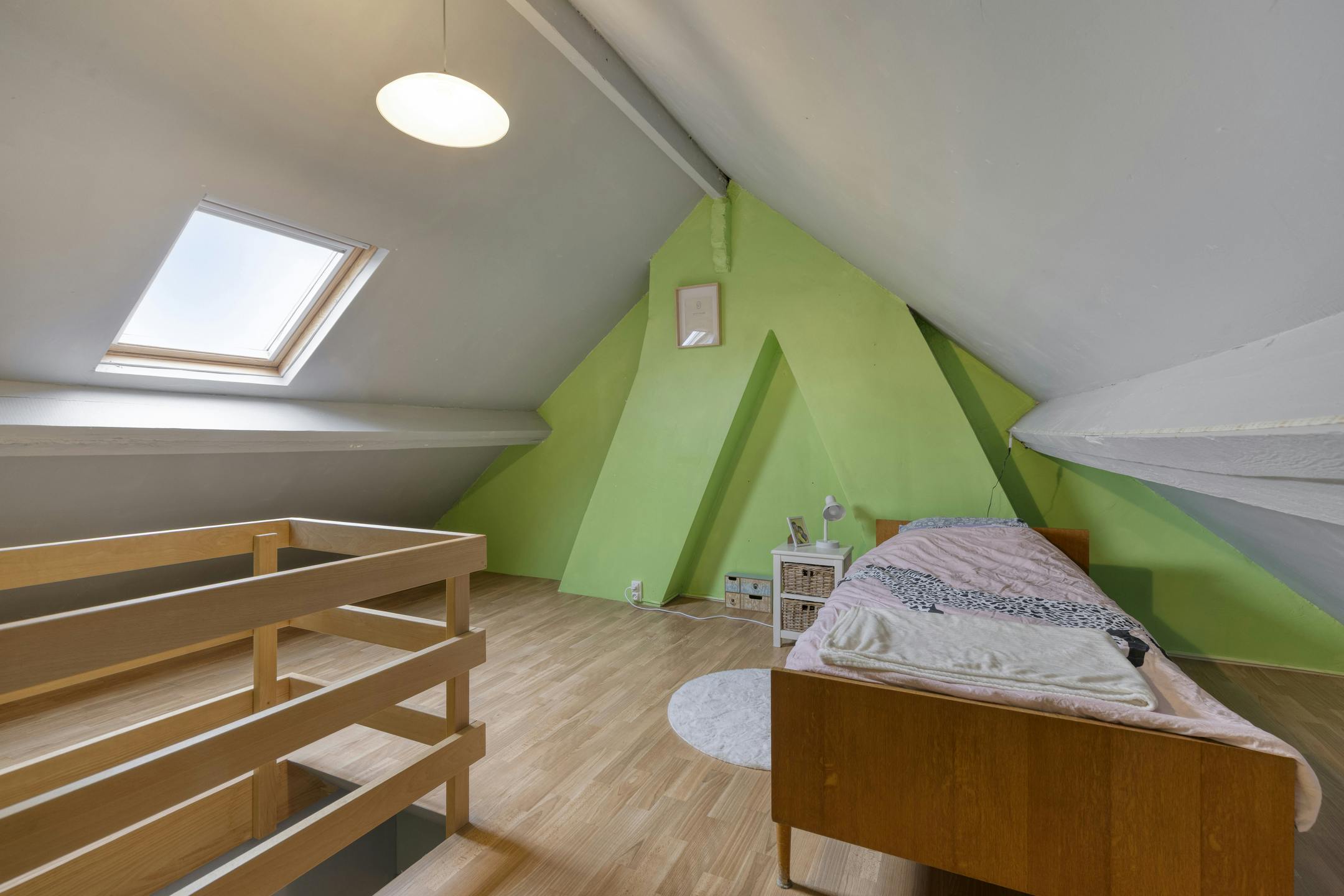 Instapklare woning met 3 slaapkamers en tuin te Veurne. foto 8