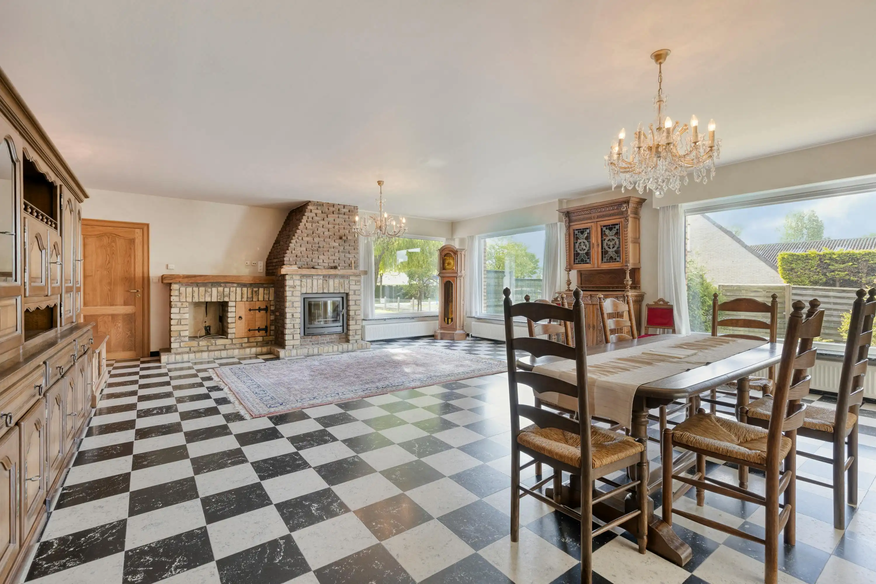 Gelijkvloerse villa met ruime tuin op een perceel van 2113m² foto 4