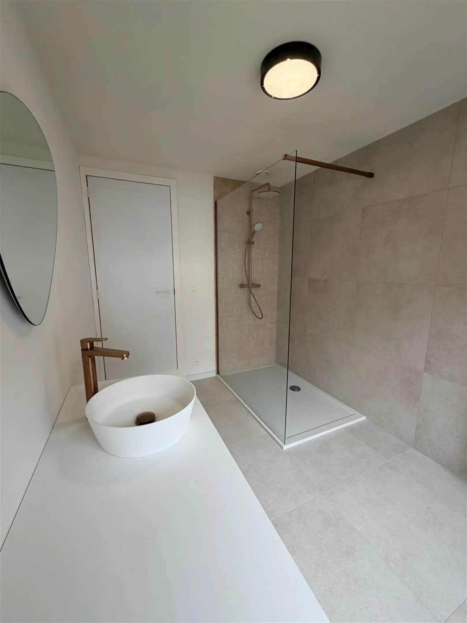 Moderne woning met 3 slaapkamers foto 14