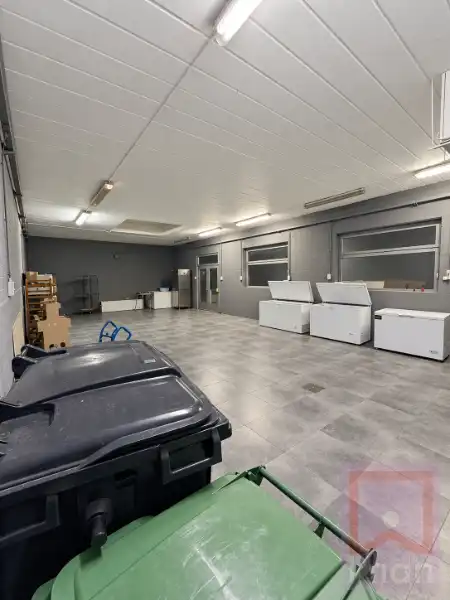 Instapklare ingerichte bakkerijwinkel met opslagplaats/magazijn foto 17