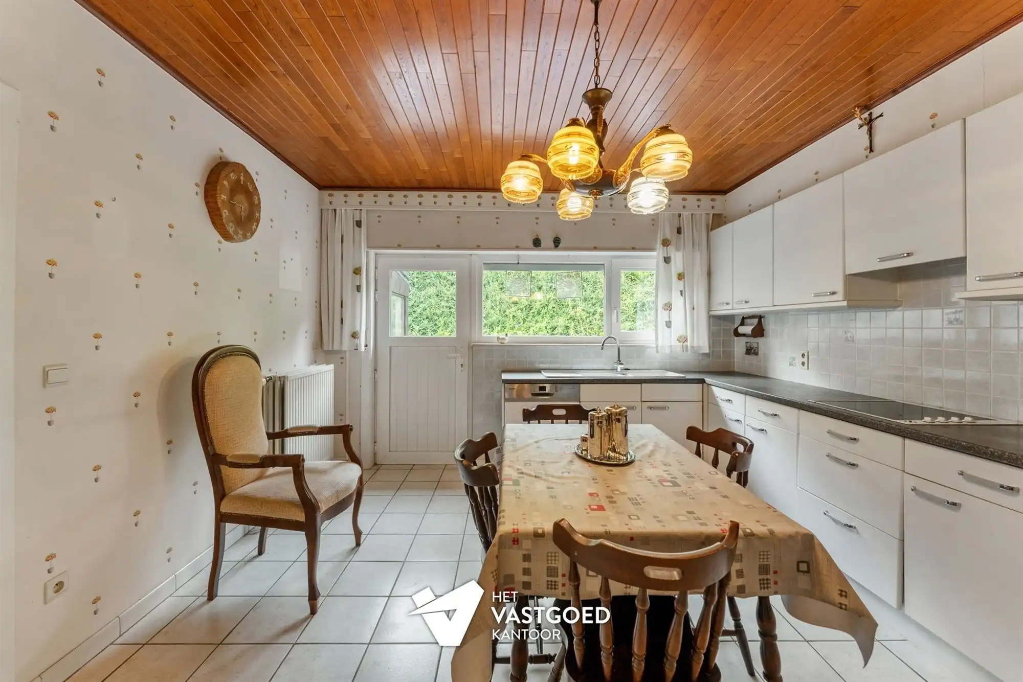 TE RENOVEREN KNUSSE WONING MET TUIN VAN 48A90CA EN LOODS EN GARAGE TE KAGGEVINNE foto 10