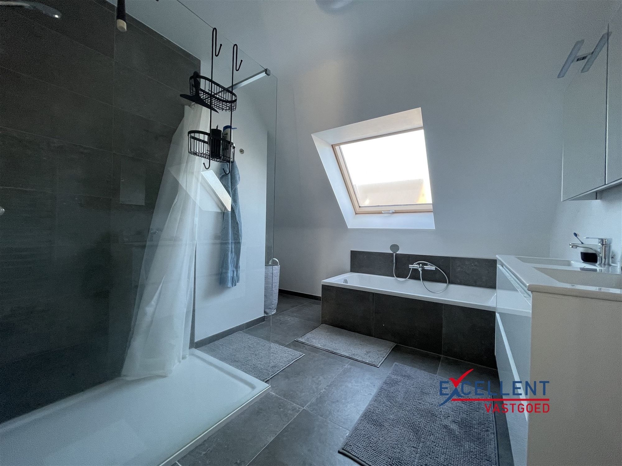 Recente, rustig gelegen nieuwbouwwoning te huur De Pinte! foto 10