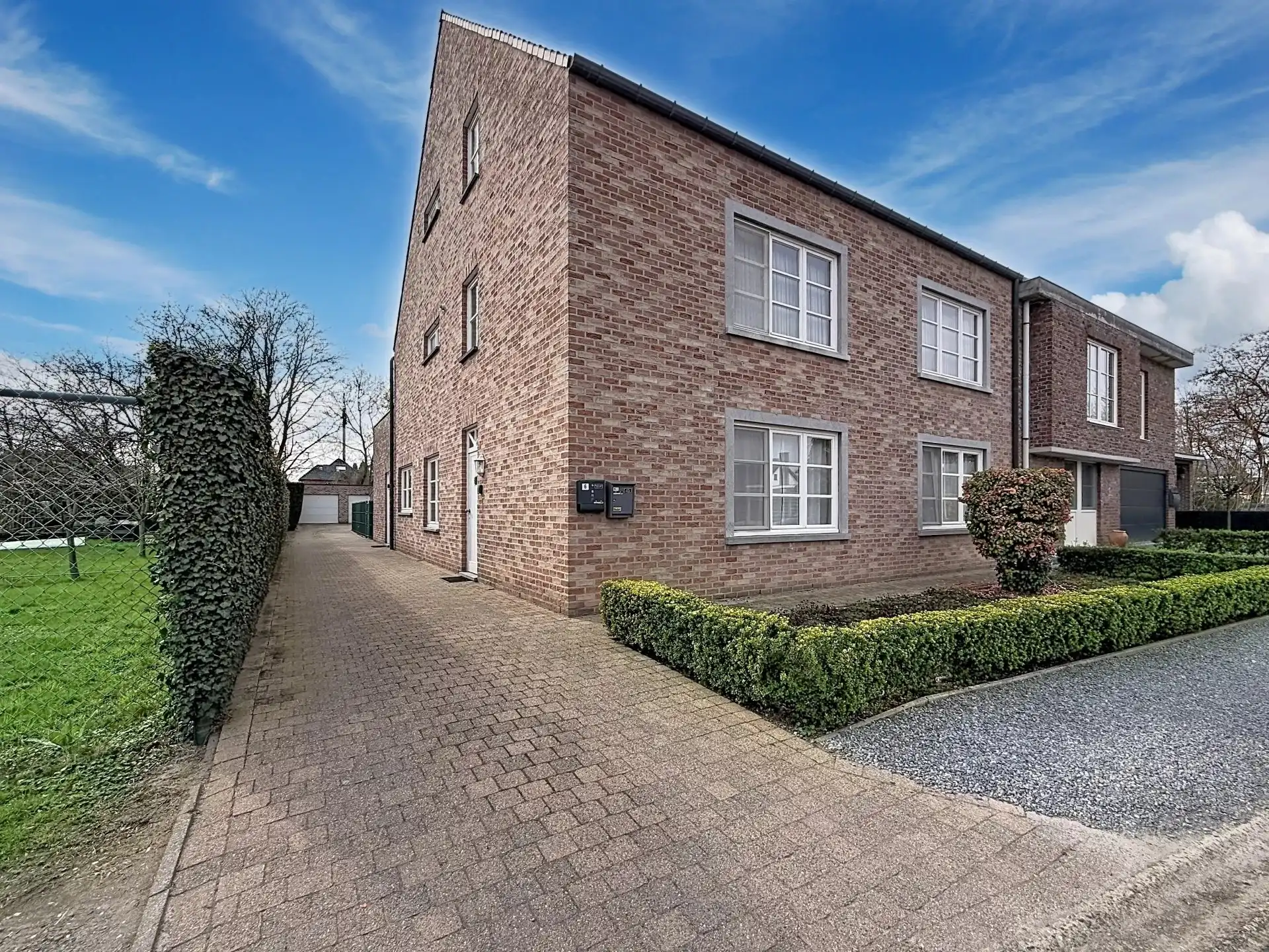 Te koop: Ruim duplex appartement met 4 slaapkamers in Lommel foto 36