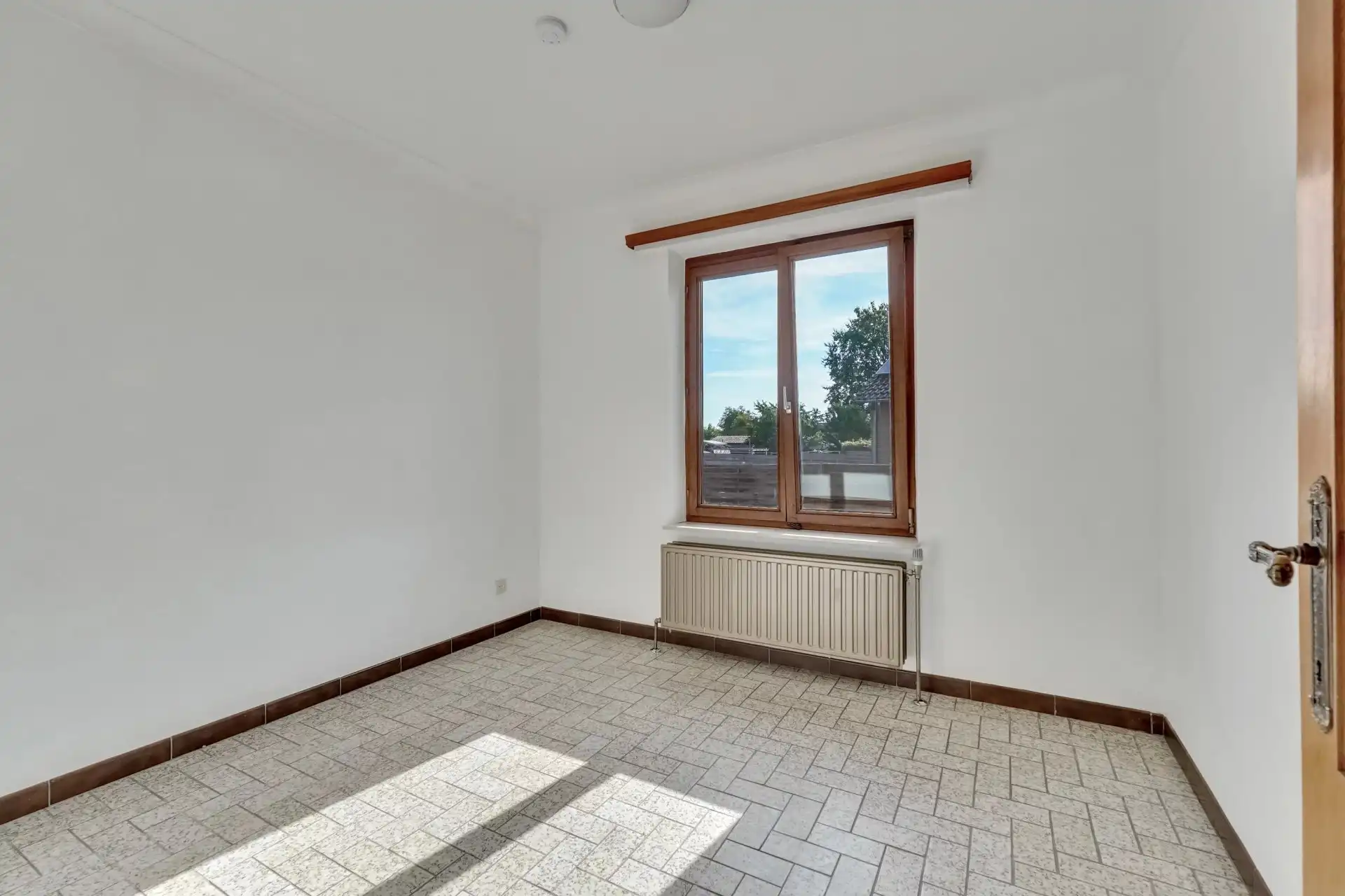 Vrijstaande, gelijkvloerse woning met zolder en kelder foto 11