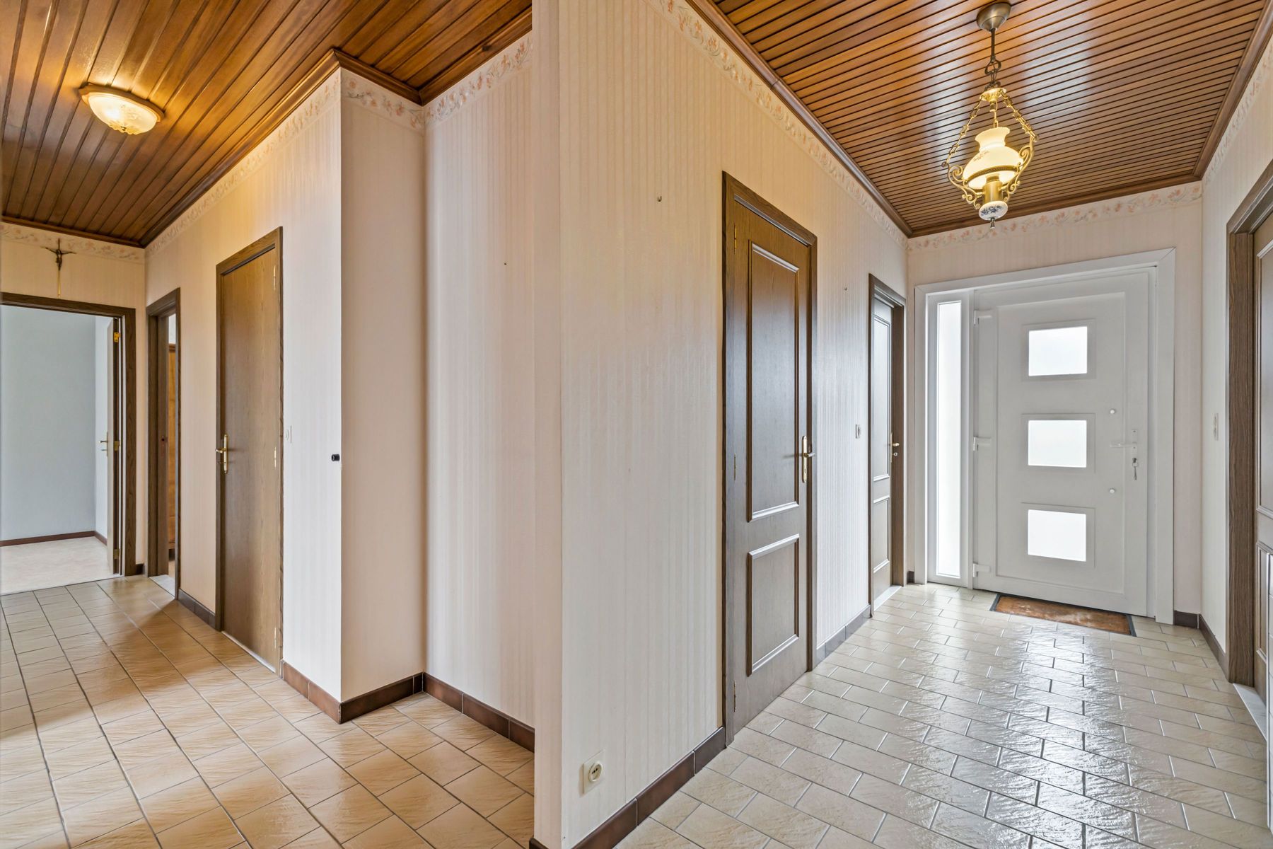 Sfeervolle bungalow met tuin en garage op rustige topligging foto 14