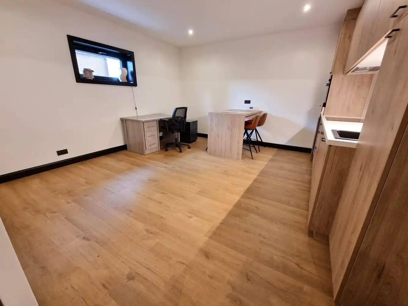 Zeer ruim gelijkvloers appartement (248 m²) met aparte ingang – ook ideaal als kangoeroe of zorgwoonst foto 11