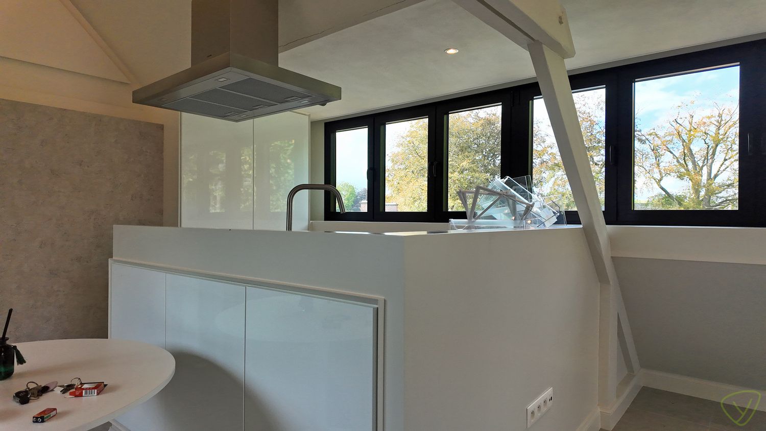 Vernieuwd appartement met terras en centrale ligging! foto 5