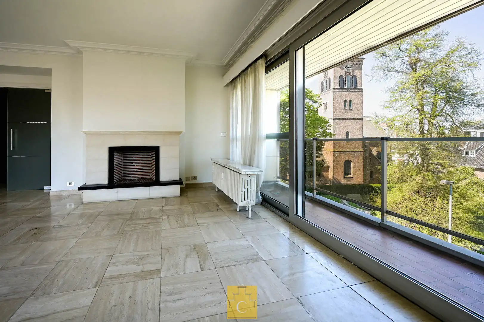 Ruim hoekappartement (155 m2) te Sint-Andries, 3 slaapkamer, terras , lift en garagebox foto 6