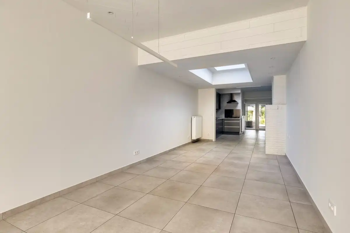 Gerenoveerde woning met 3 slaapkamers! foto 4