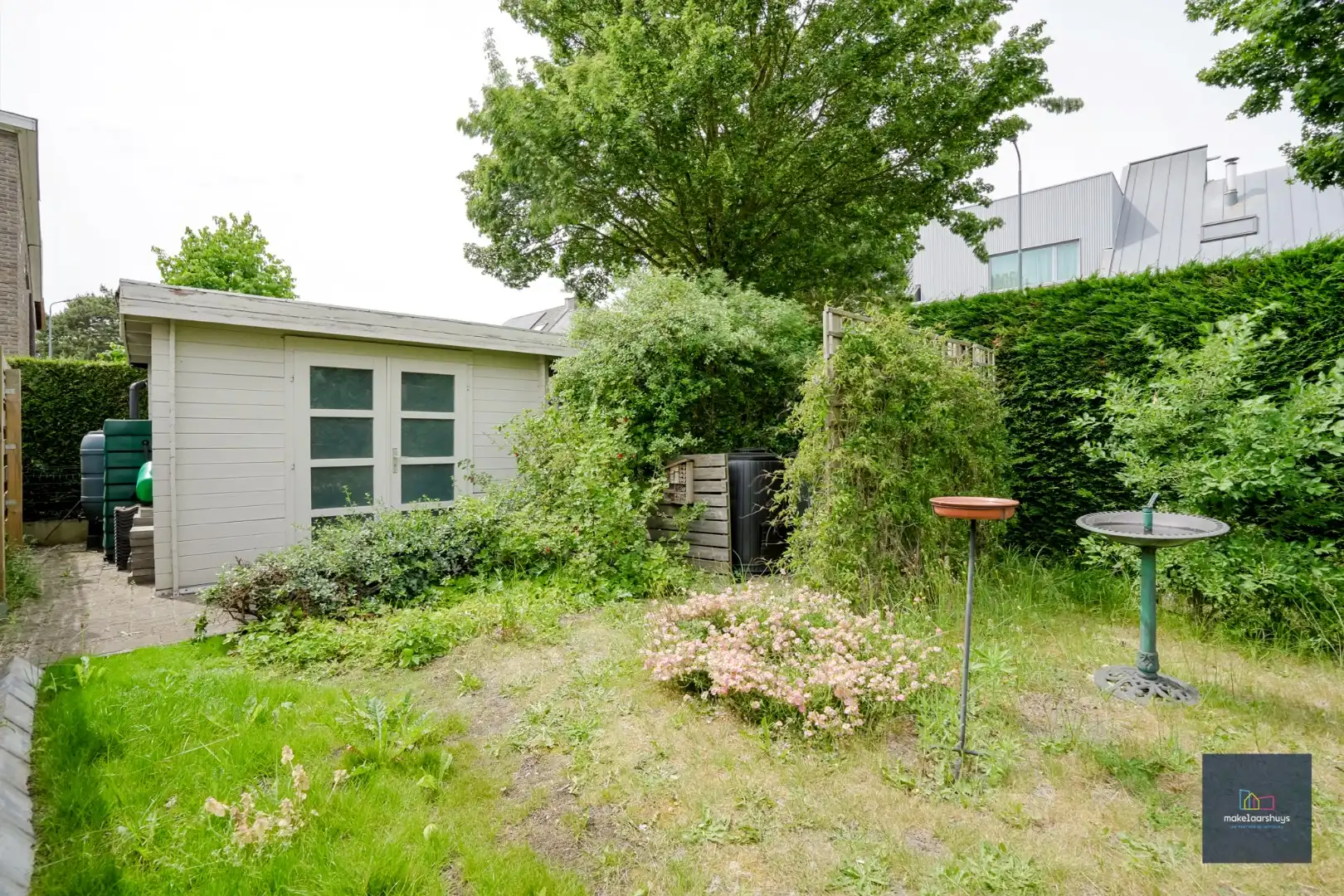 Ruime en  instapklare halfopen bebouwing met tuin  foto 32