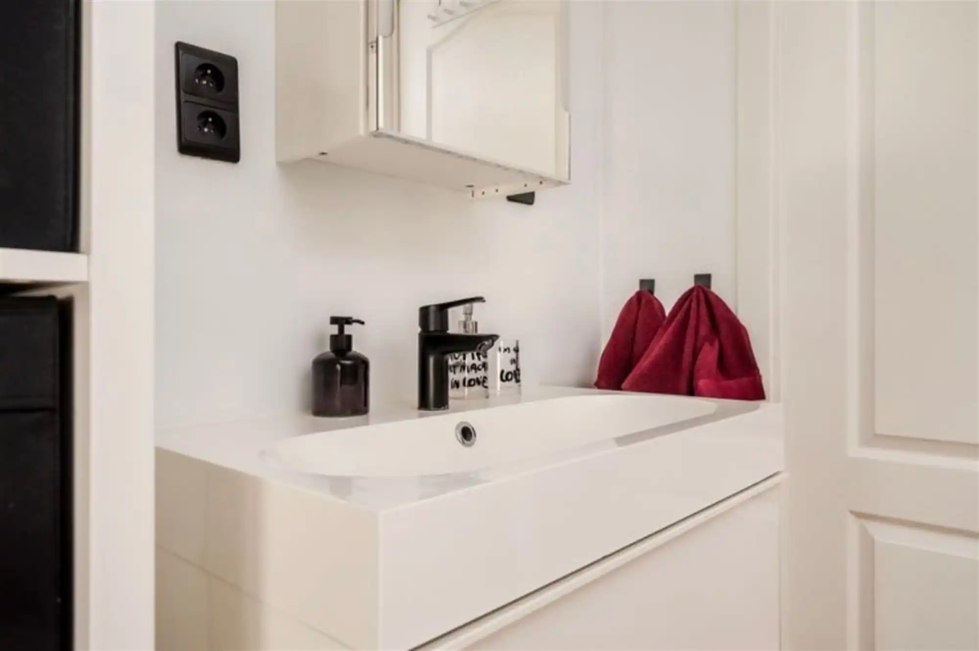 Gezellig huis met zuidgericht terras aan Berchem Station foto 11