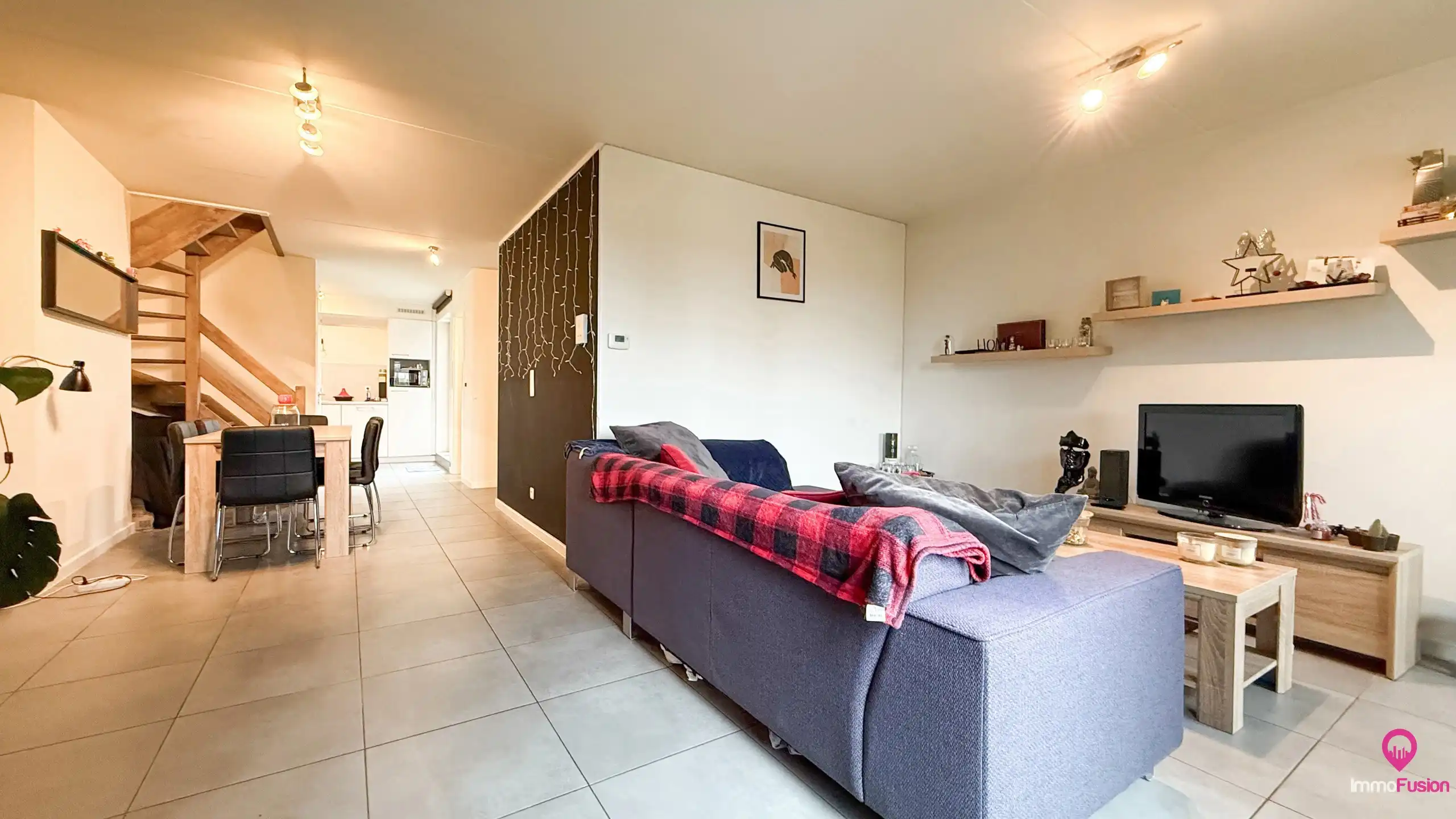 Gezellig 2‑slpk app met ondergrondse parkeerplaats & berging foto {{pictureIndex}}