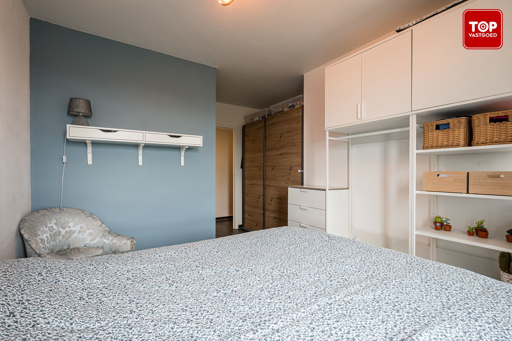 Instapklaar 1-slaapkamer appartement met autostaanplaats en fietsenberging.  foto 15