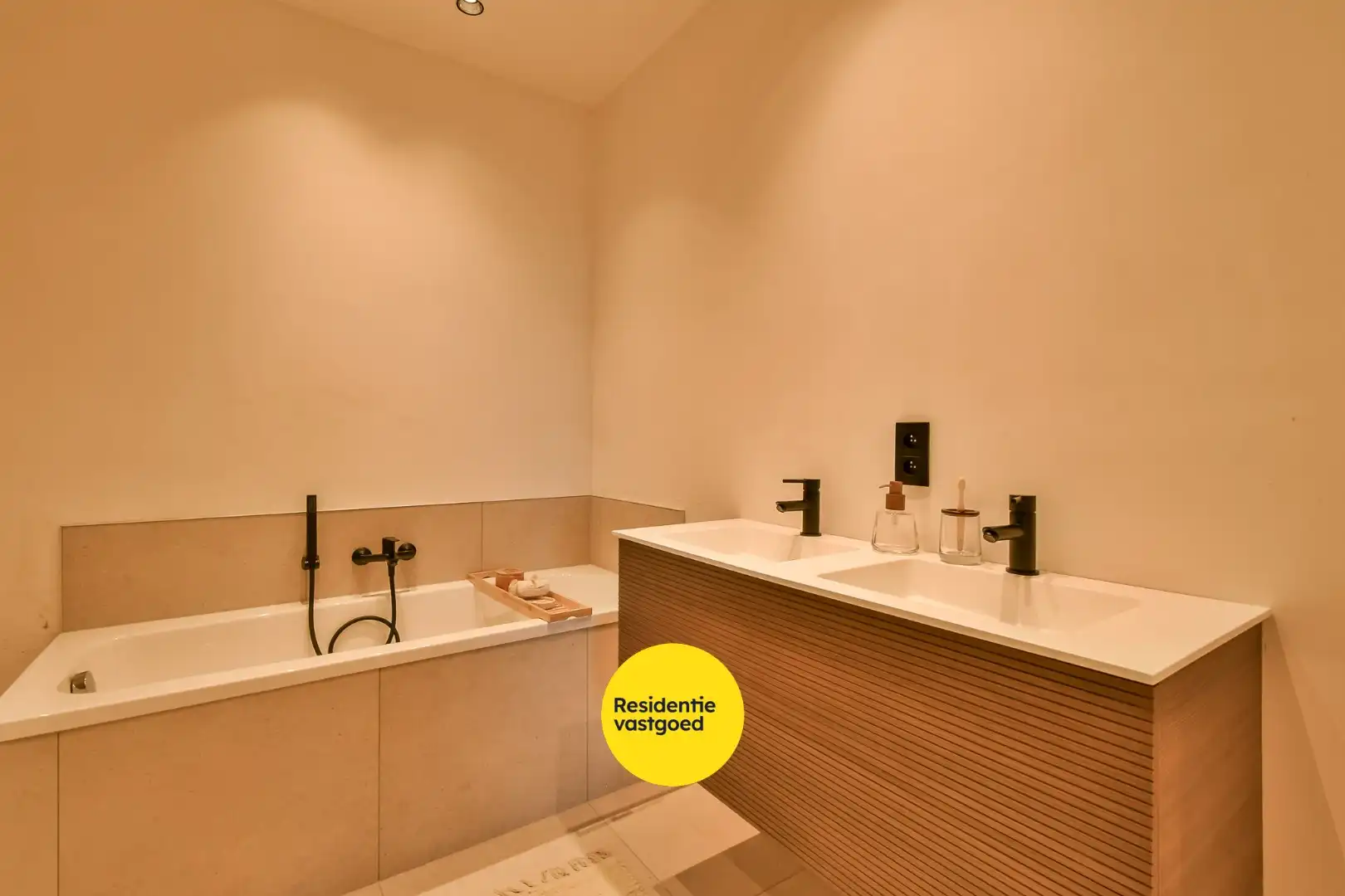 Ruime en kwalitatieve nieuwbouwwoning! foto 17