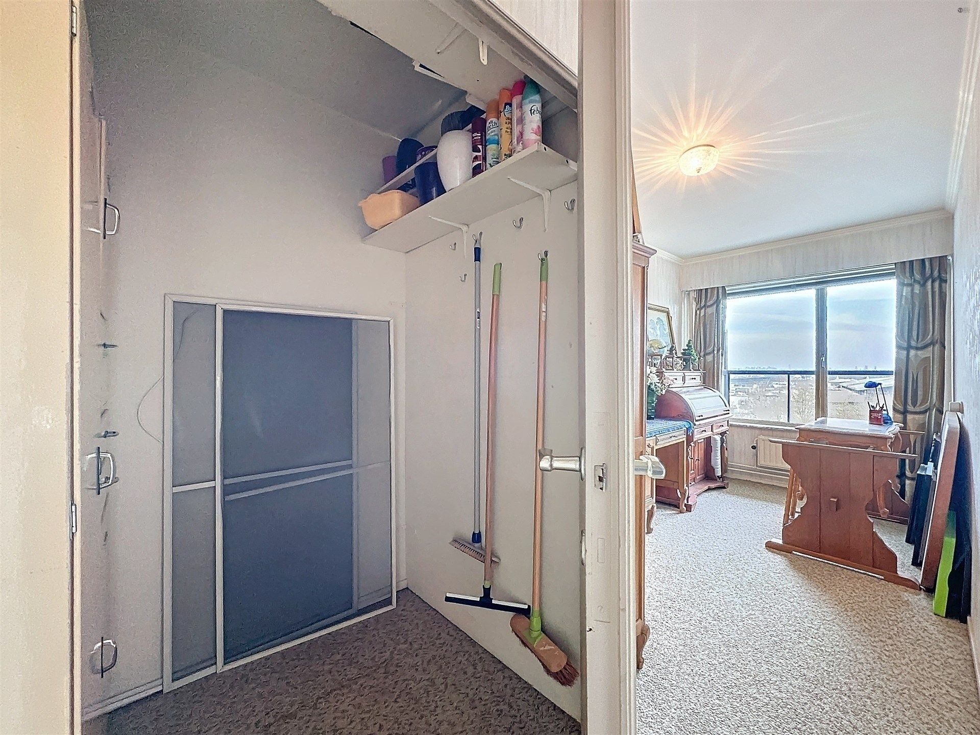 Aan de rand van de stad gelegen appartement met wijds uitzicht! foto 8