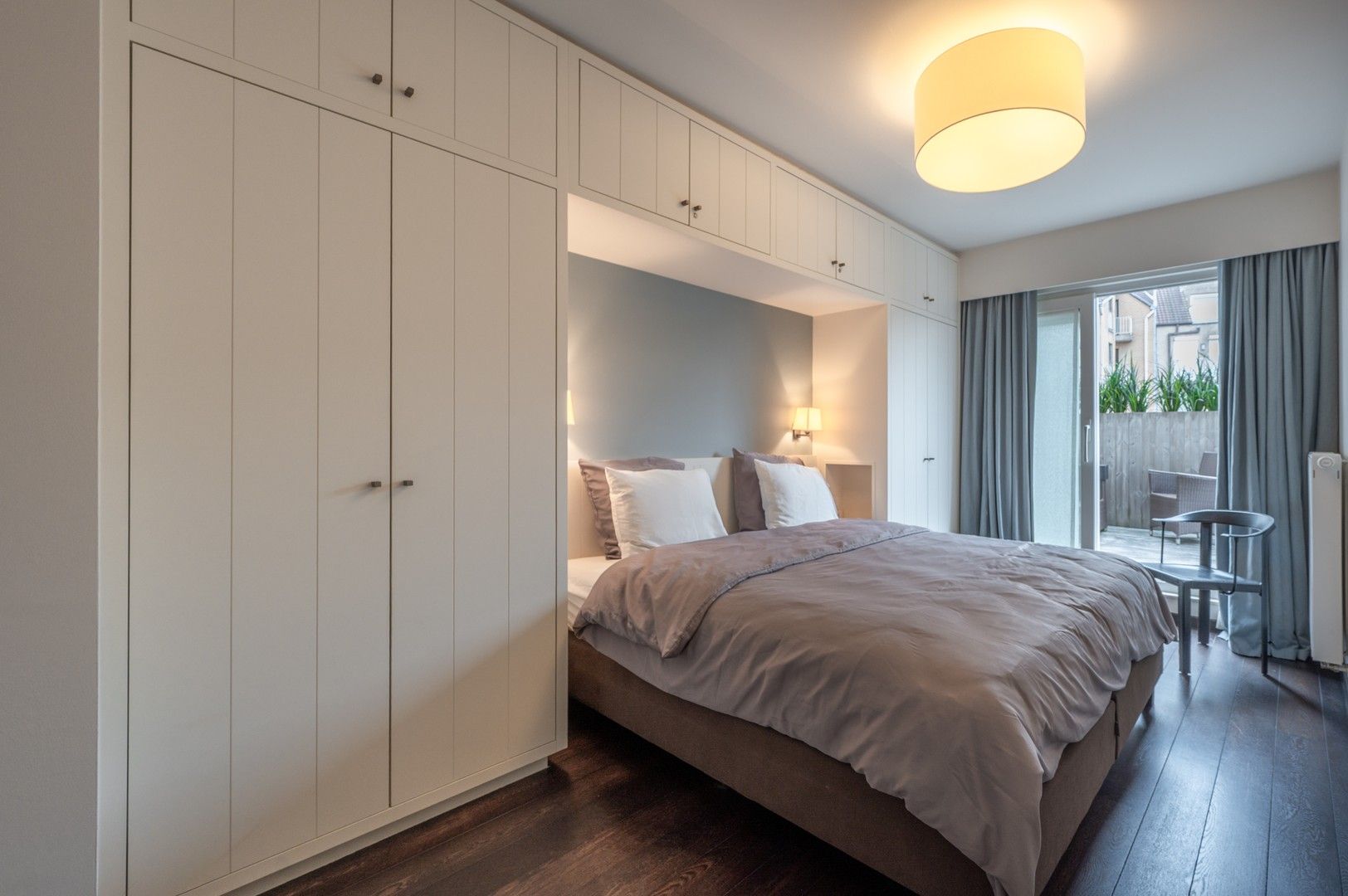 Modern en instapklaar appartement met drie slaapkamers, centraal gelegen in het bruisende centrum van Knokke. foto 14