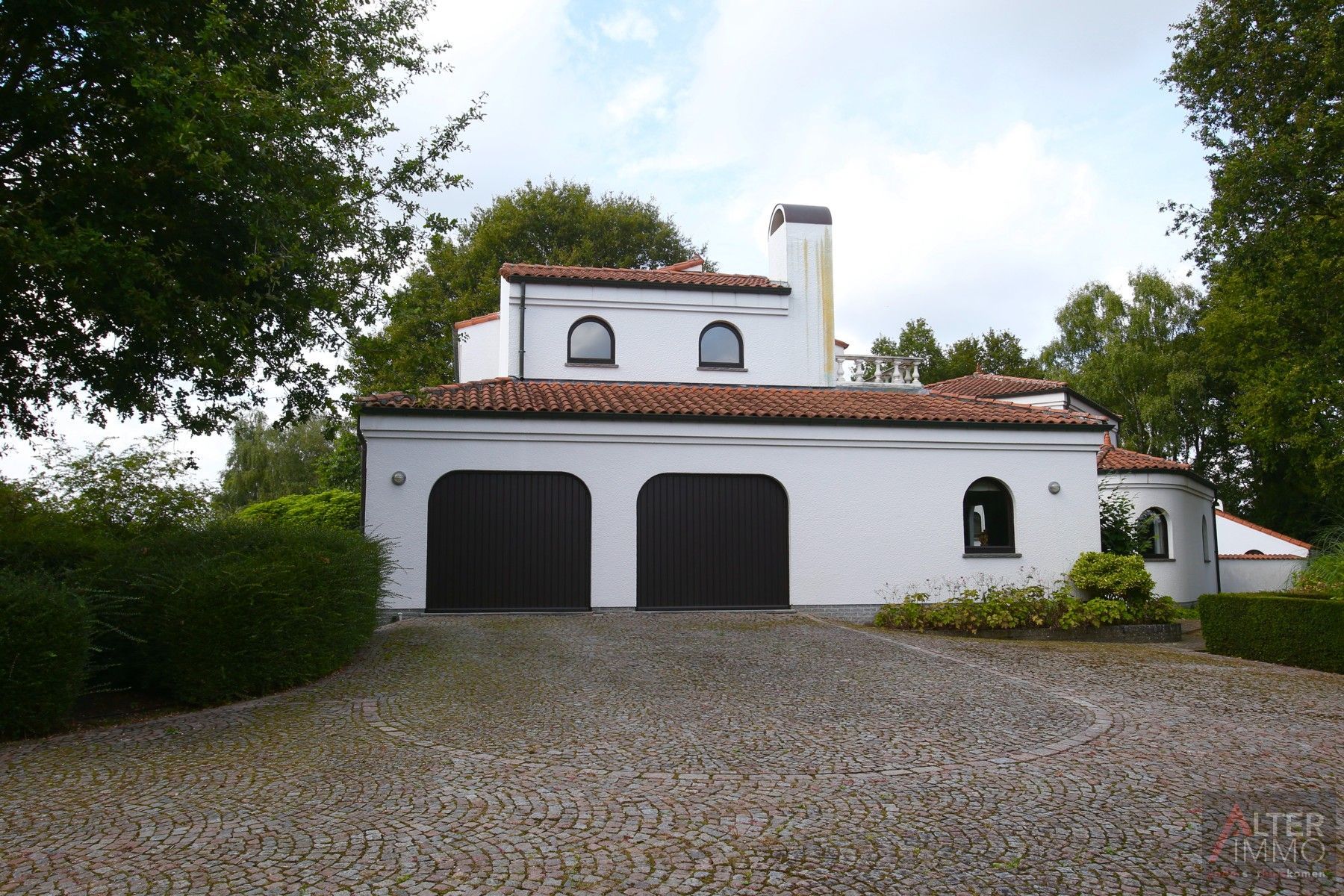 Unieke villa van meer dan 400 m² op een prachtig perceel van ca. 45 are! foto 41