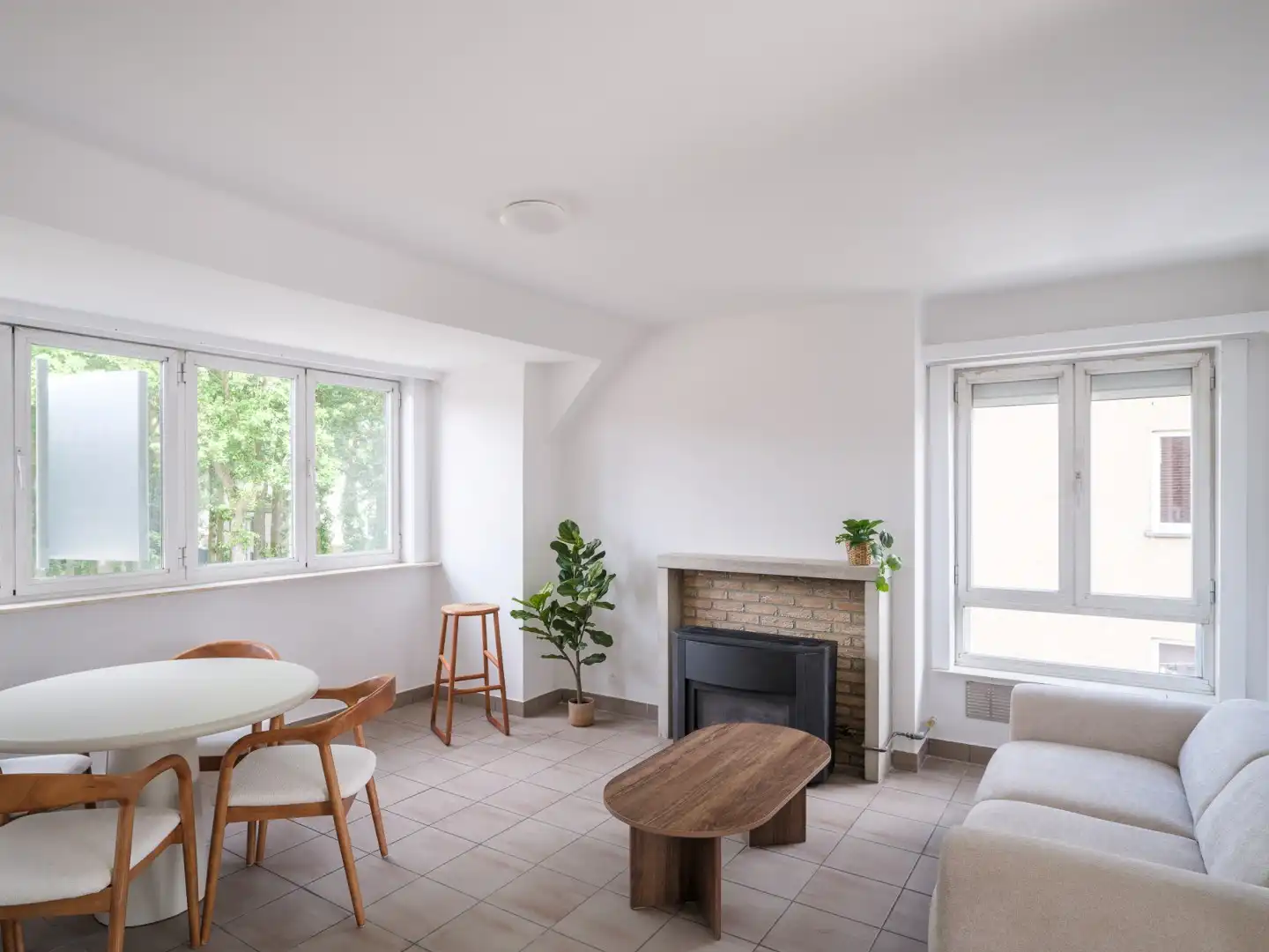 Instapklaar appartement met ruim terras in Wetteren foto {{pictureIndex}}