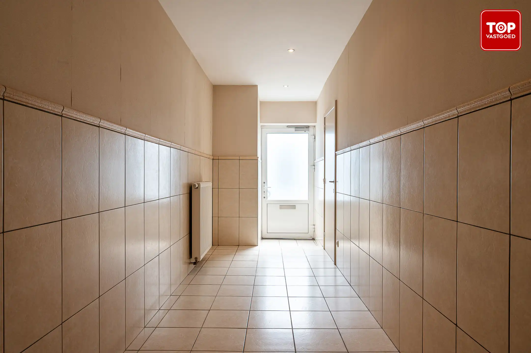 Zeer groot duplex appartement met garage. foto 2