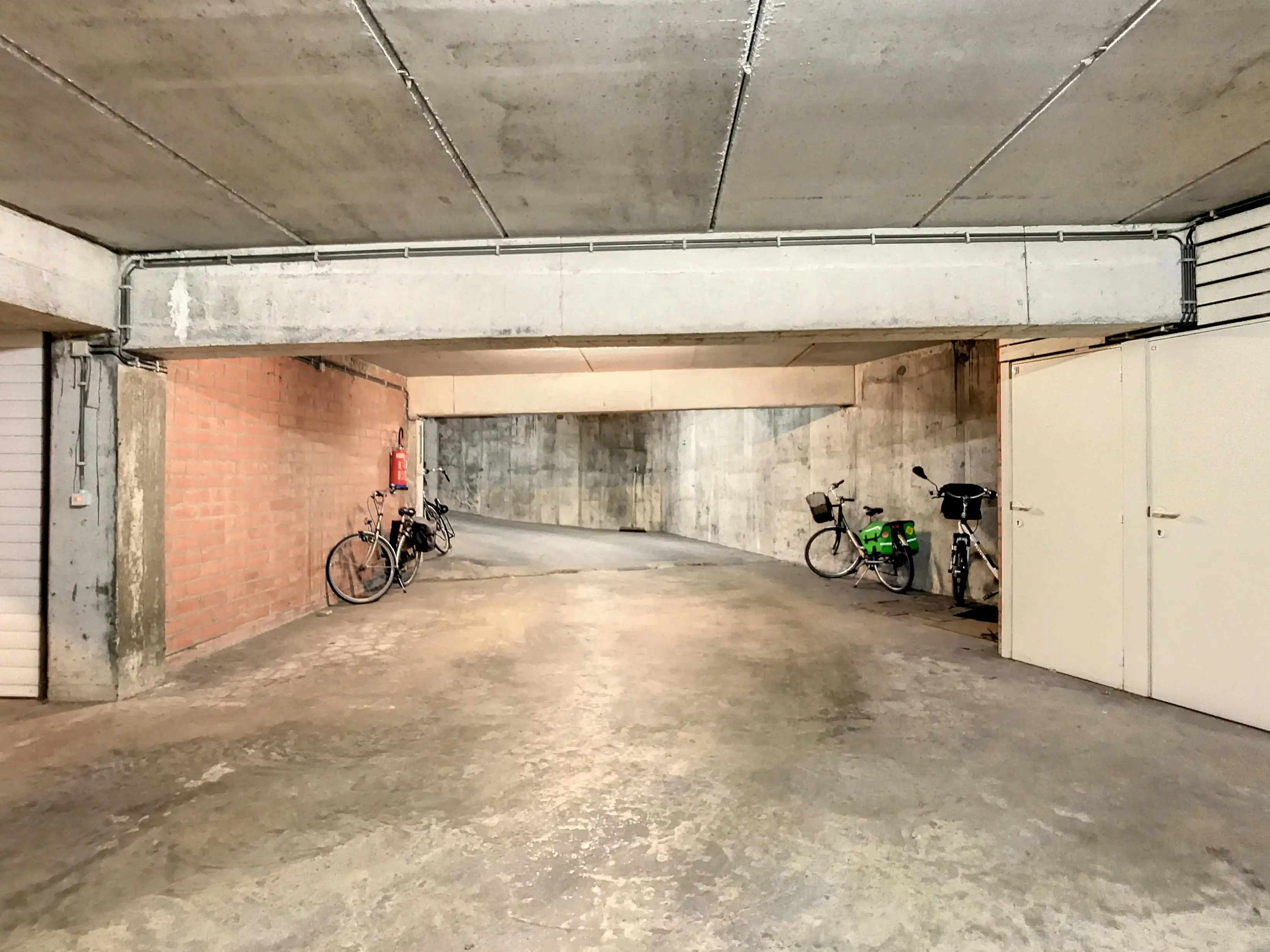 Garagebox in het centrum van Middelkerke! foto 8