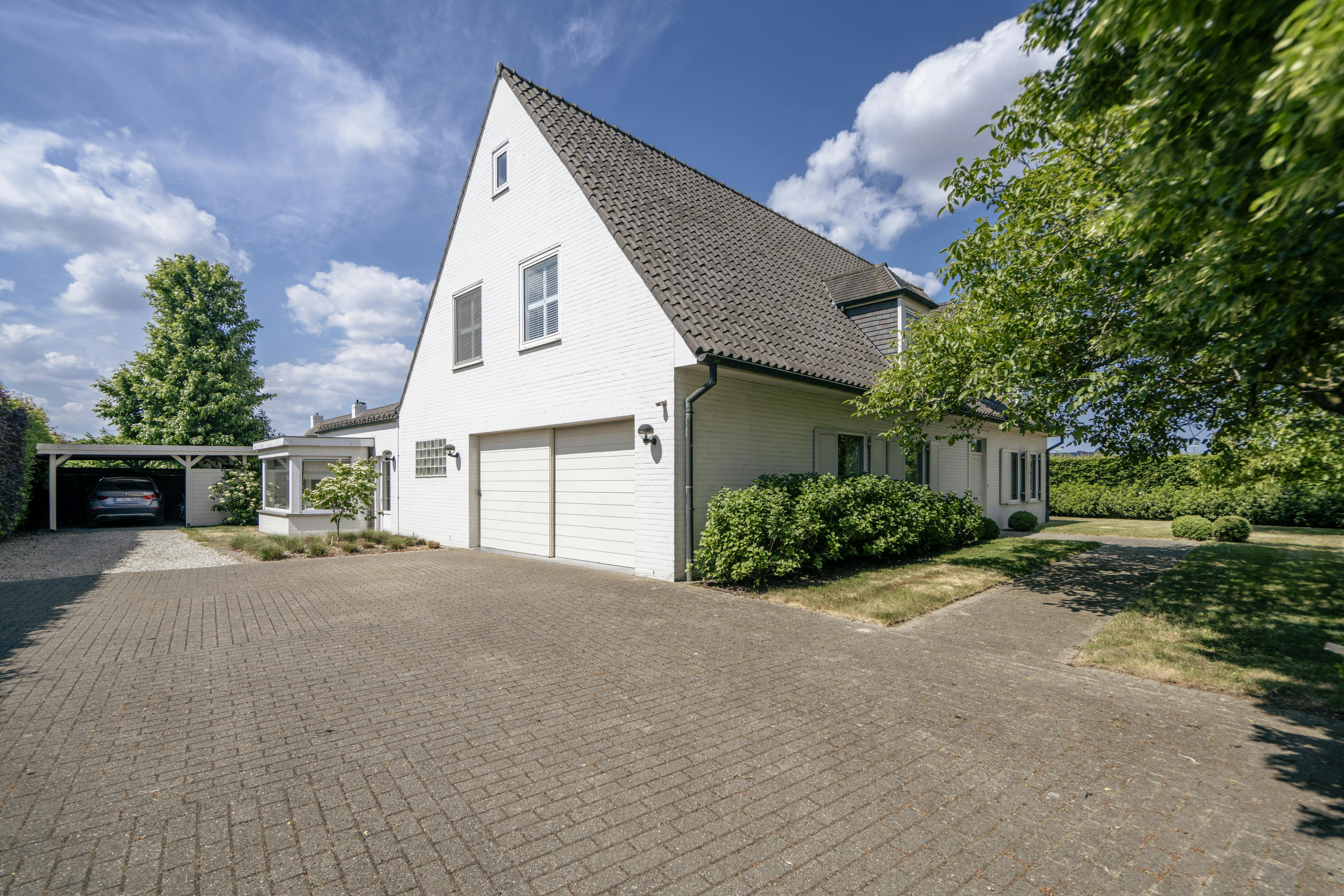 Unieke villa te koop op topligging in hartje Waregem  foto 17