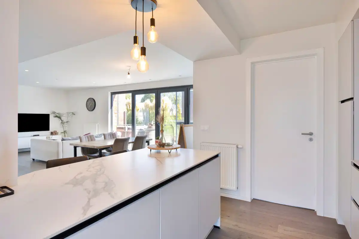 RECENTE HEDENDAAGSE WONING OP 5A12CA MET 3 SLK TE GUIGOVEN. INTERESSANT INVESTERINGSPAND. foto 8