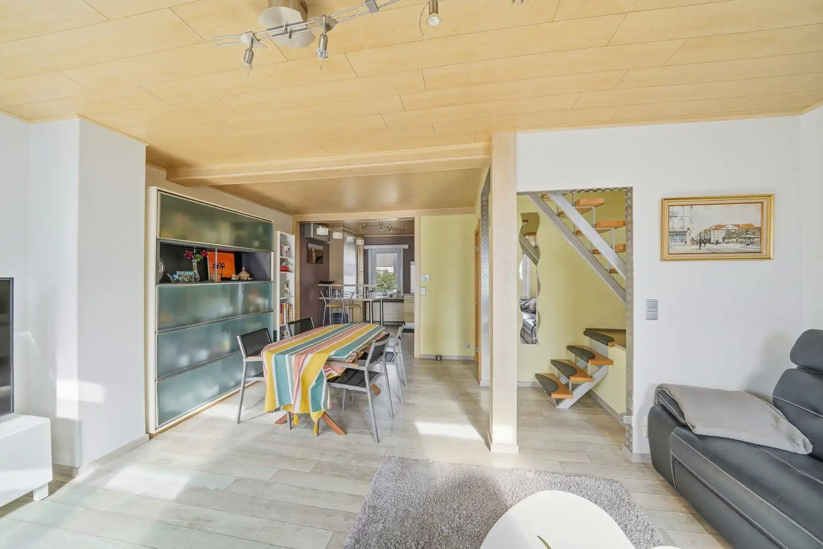 Instapklare bel-étagewoning met dubbele garage te Stene foto 9