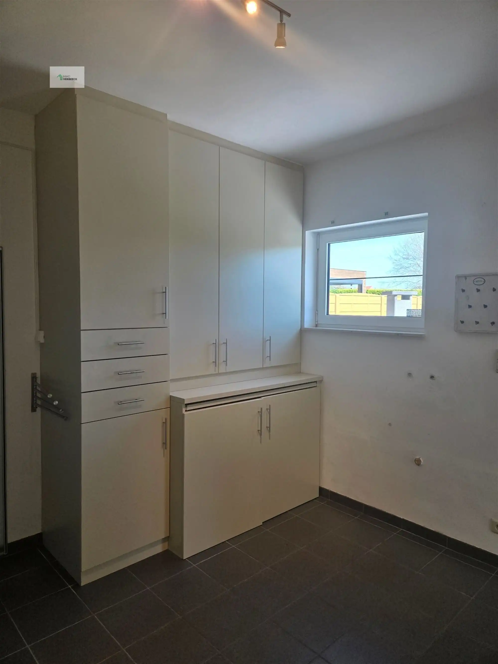 Ruime Woning met 3 Slaapkamers in Bale foto 9