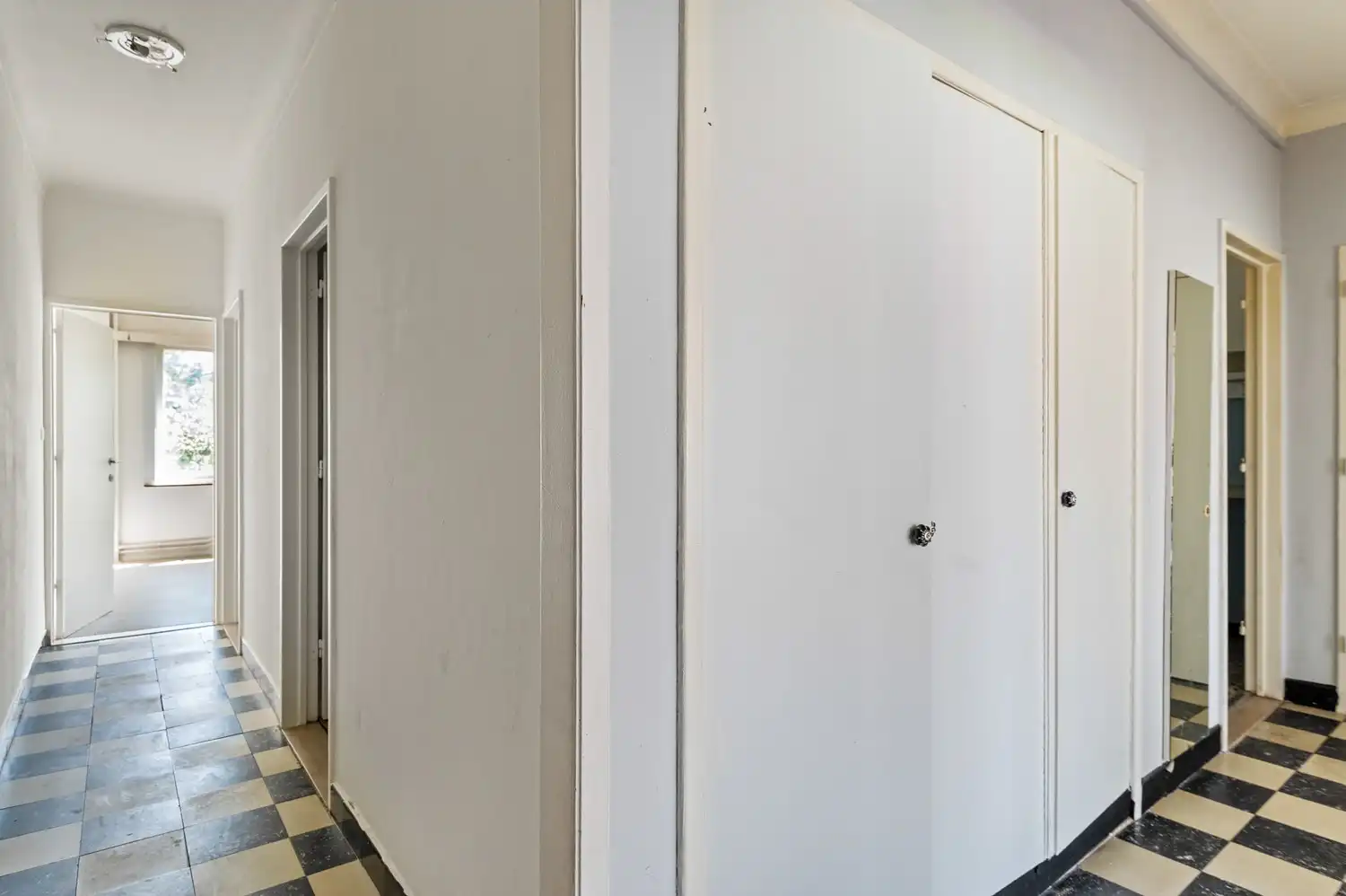 Ruim appartement met terras! foto 6