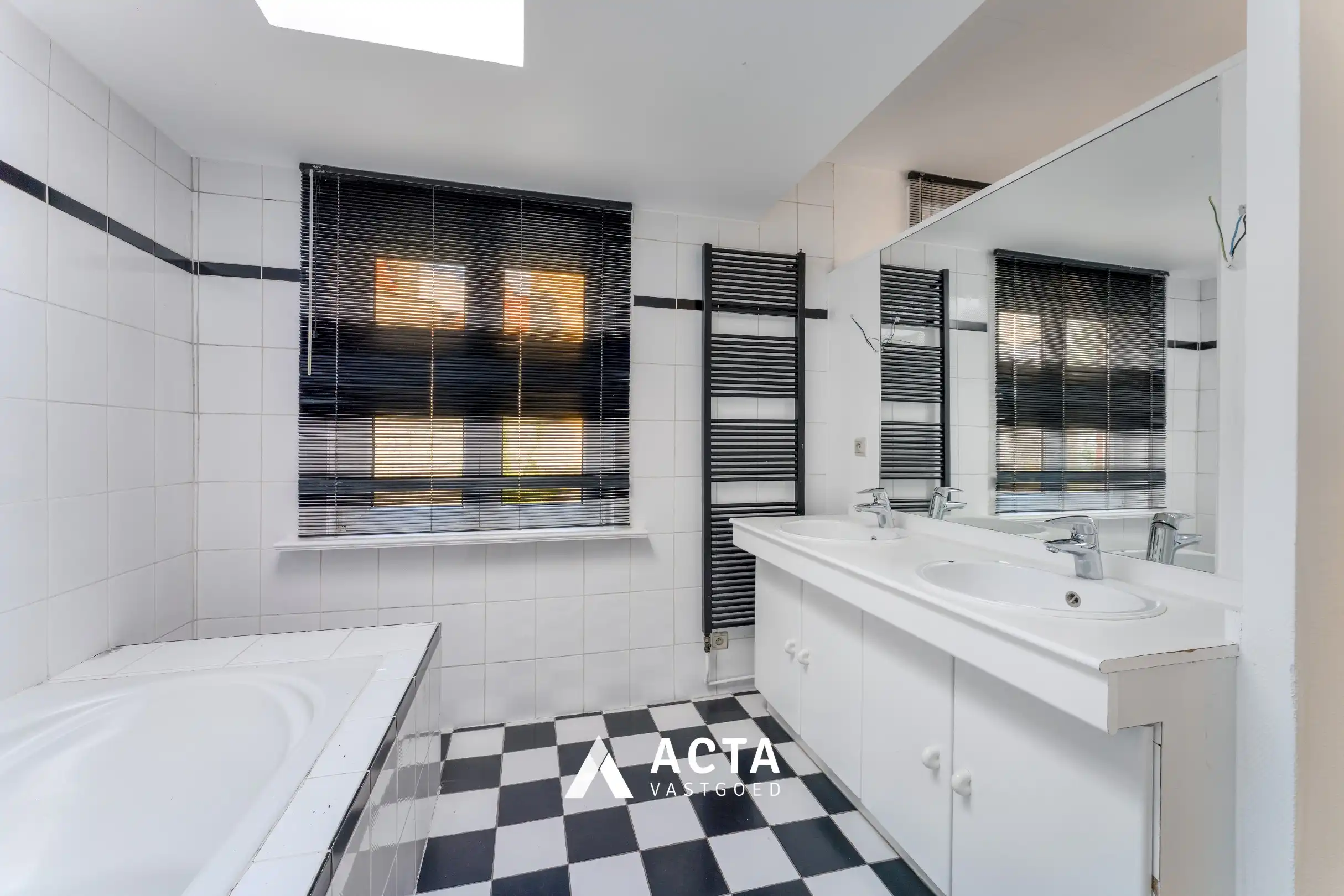 Charmant herenhuis- 3 slpk, praktijk +zonnige tuin foto 11